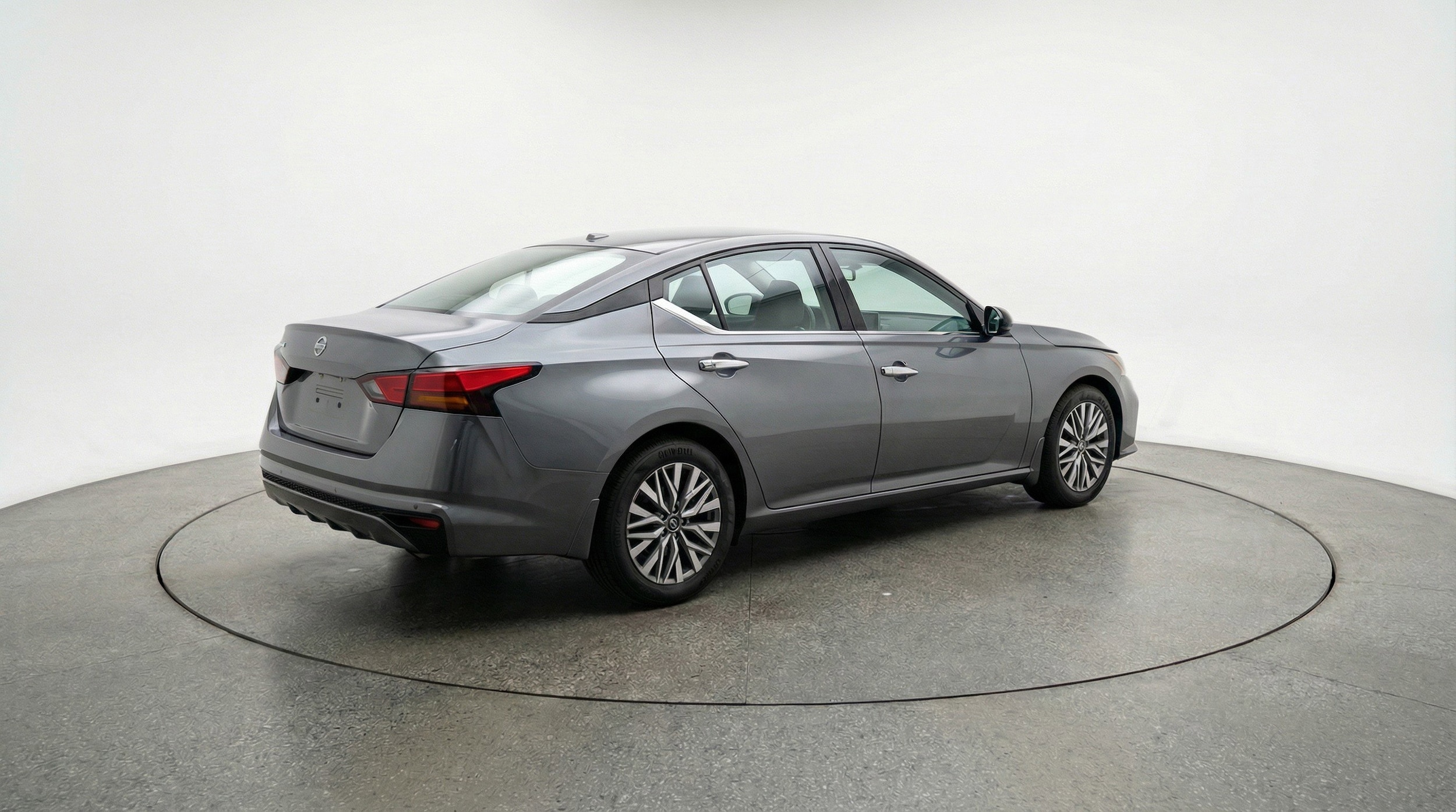 Thumbnail: 2025 Nissan Altima - 9