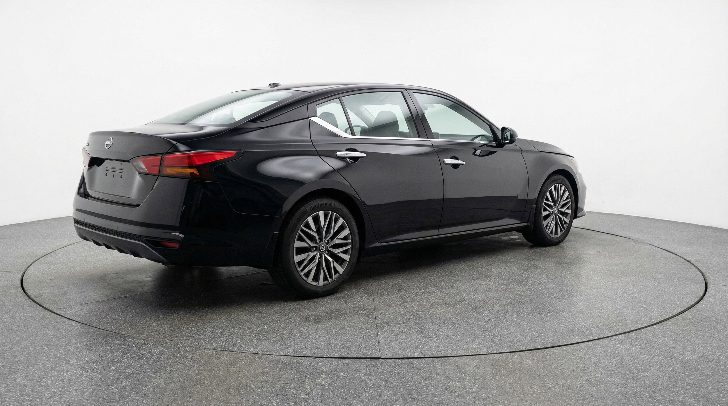 Thumbnail: 2025 Nissan Altima - 9