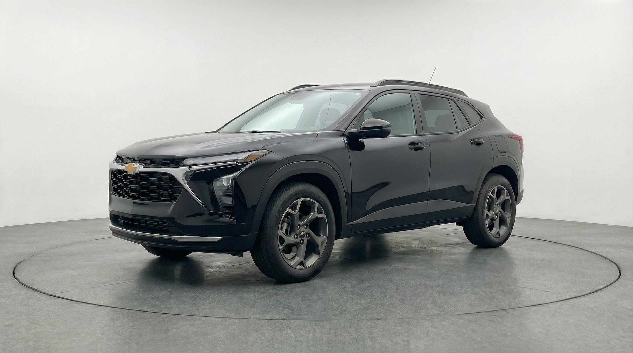Thumbnail: 2025 Chevrolet Trax - 3