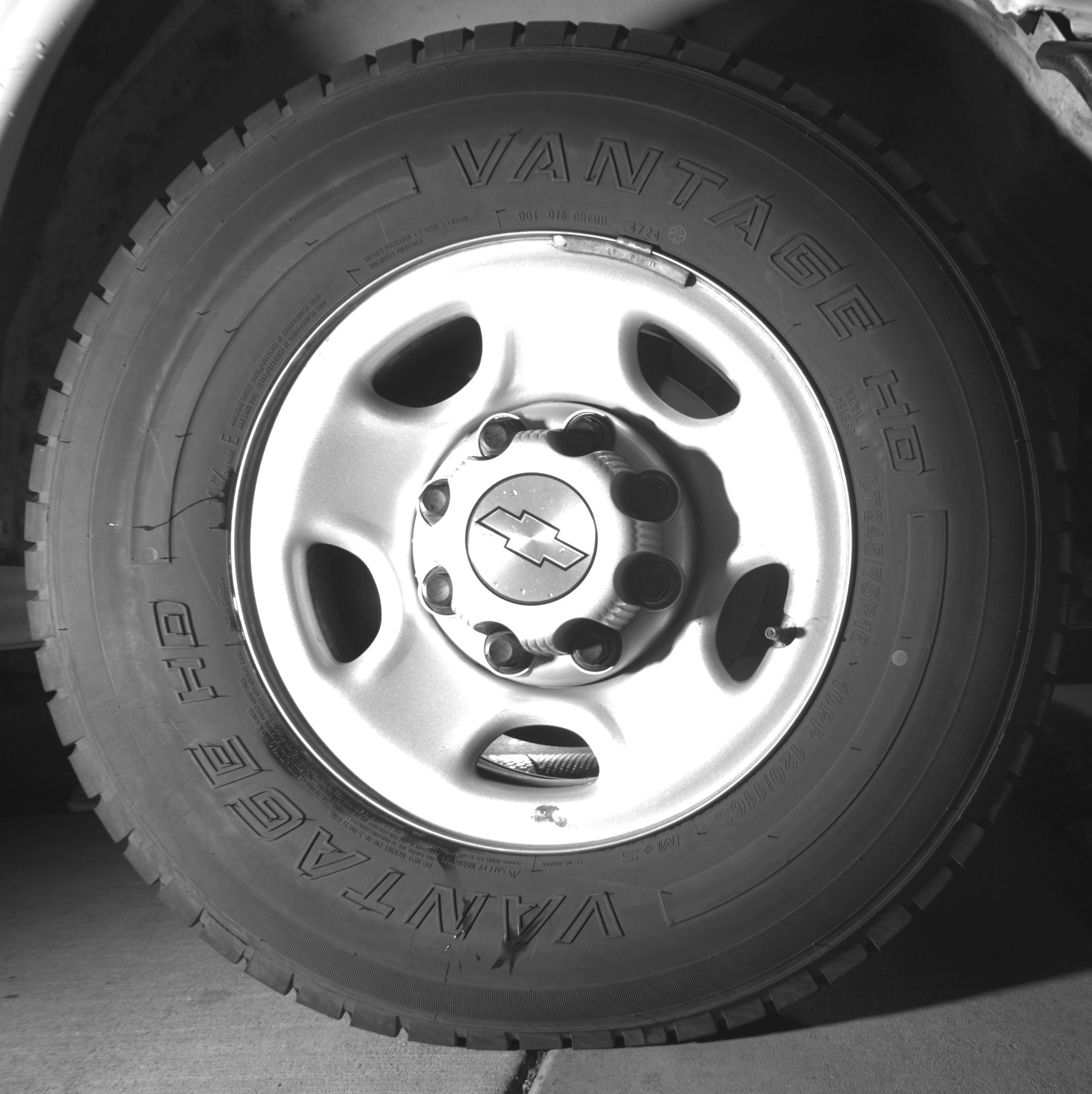 Thumbnail: 2023 Chevrolet Express - 10