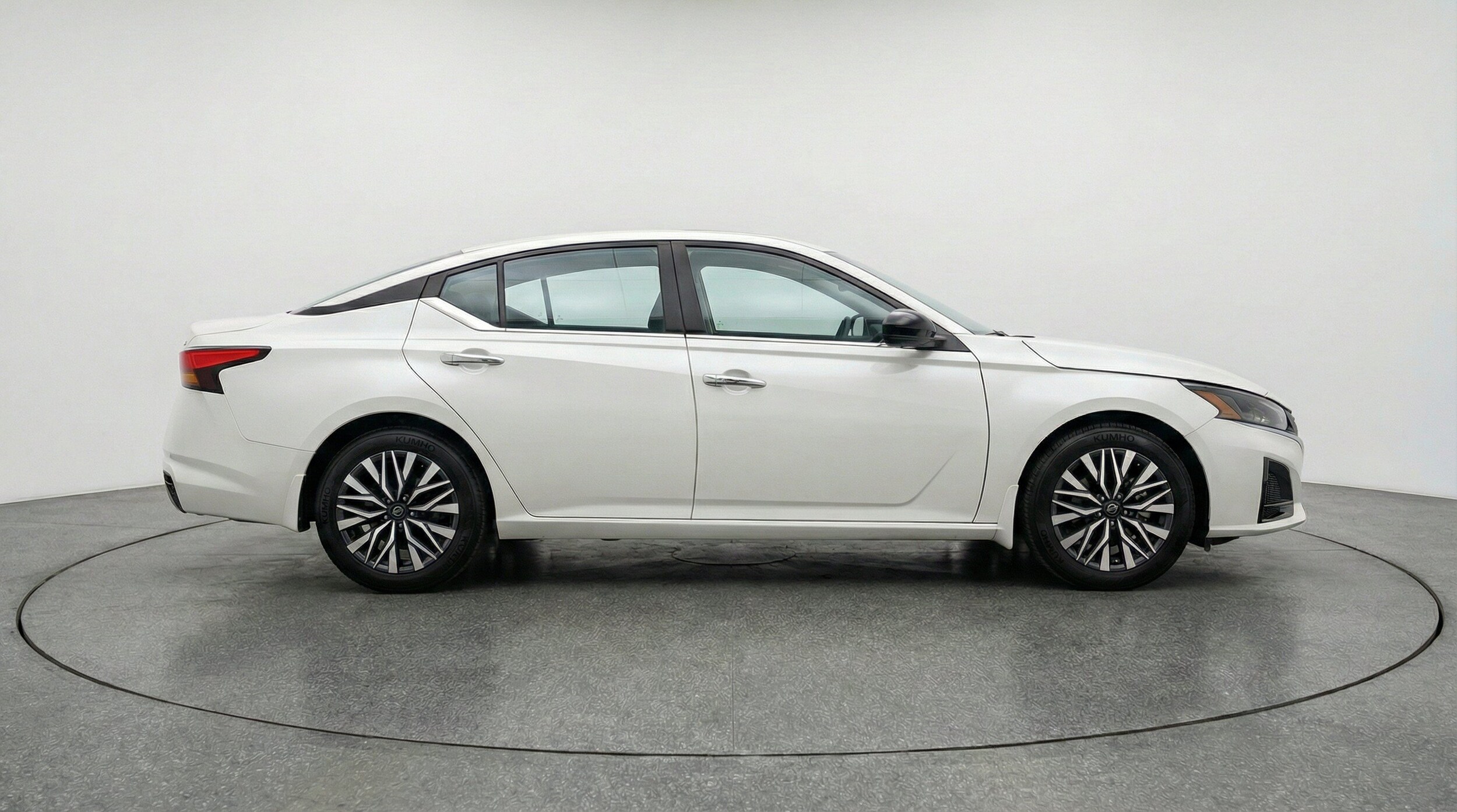 Thumbnail: 2025 Nissan Altima - 11
