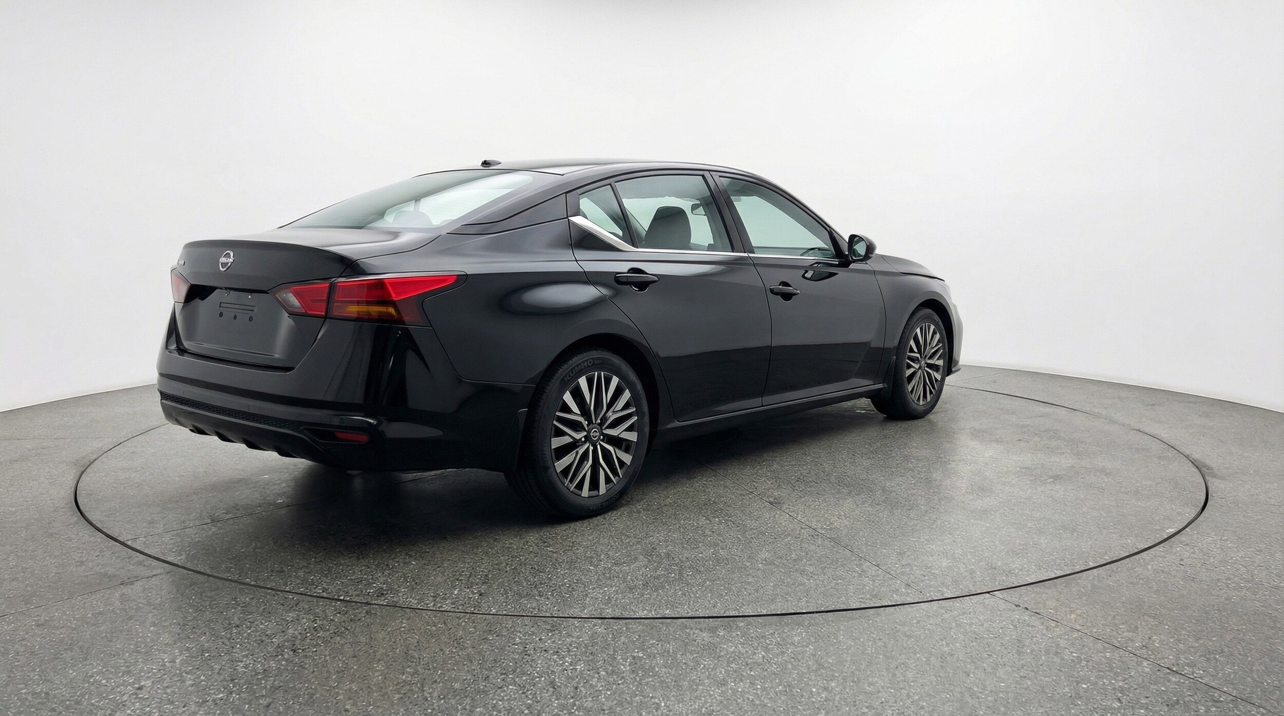 Thumbnail: 2025 Nissan Altima - 9