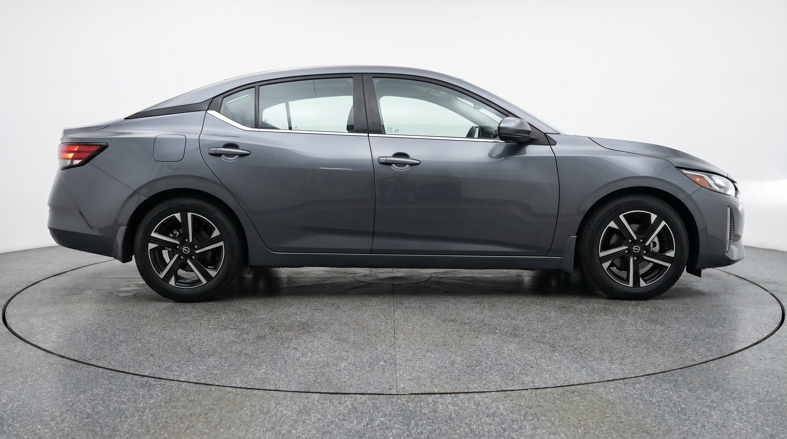 Thumbnail: 2025 Nissan Sentra - 10