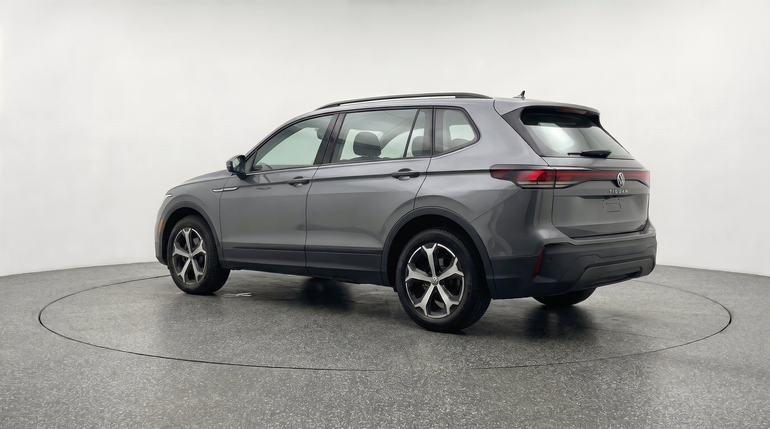 Thumbnail: 2026 Volkswagen Tiguan - 6