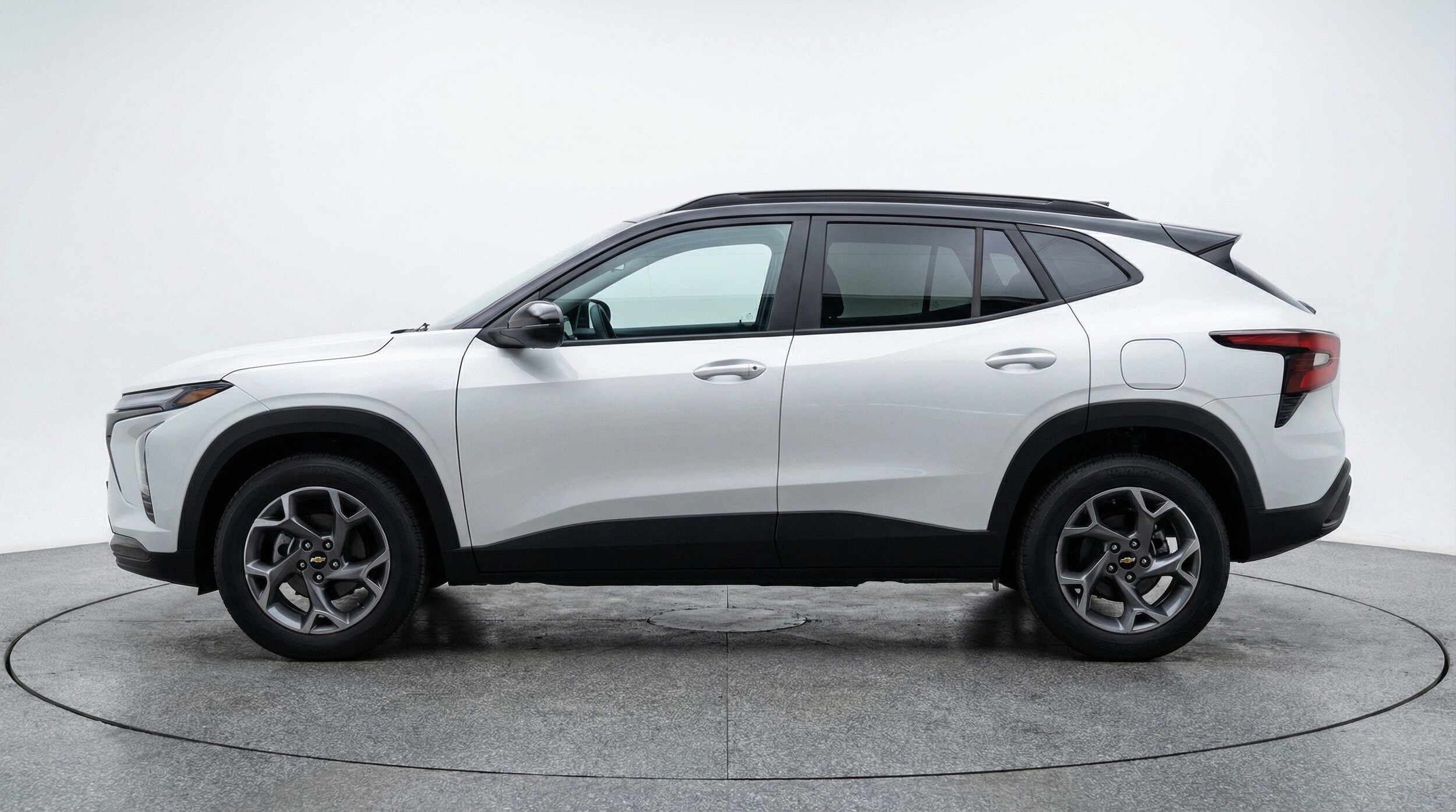 Thumbnail: 2025 Chevrolet Trax - 5