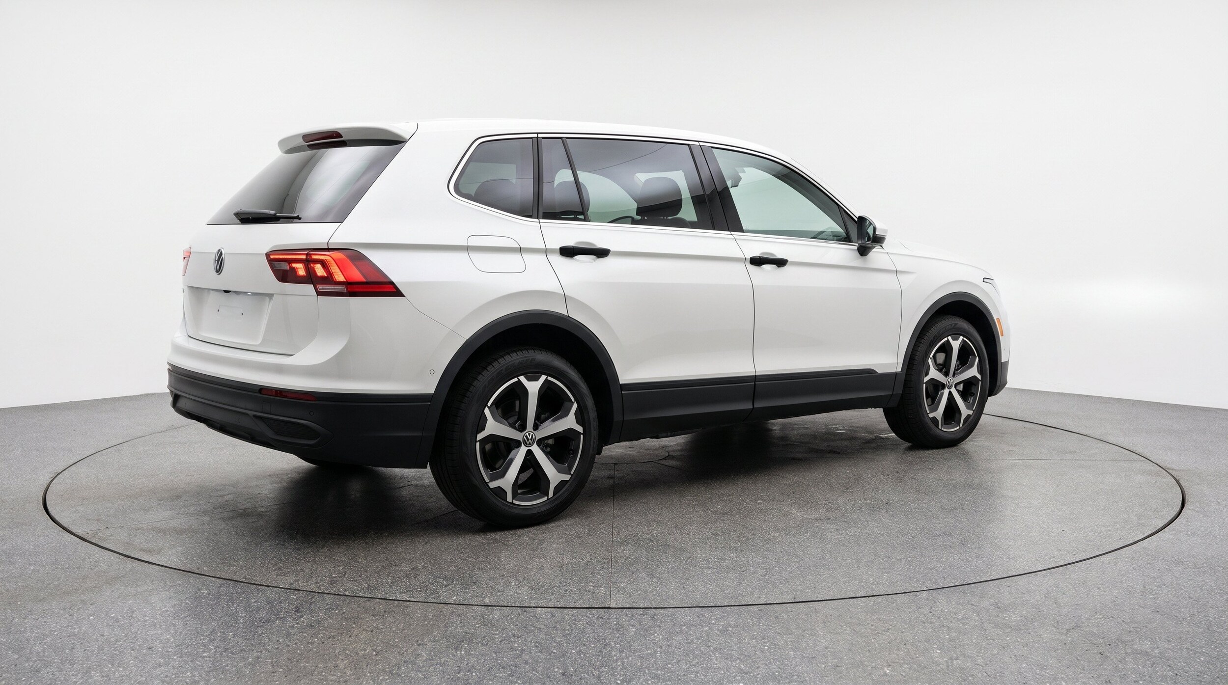 Thumbnail: 2026 Volkswagen Tiguan - 9