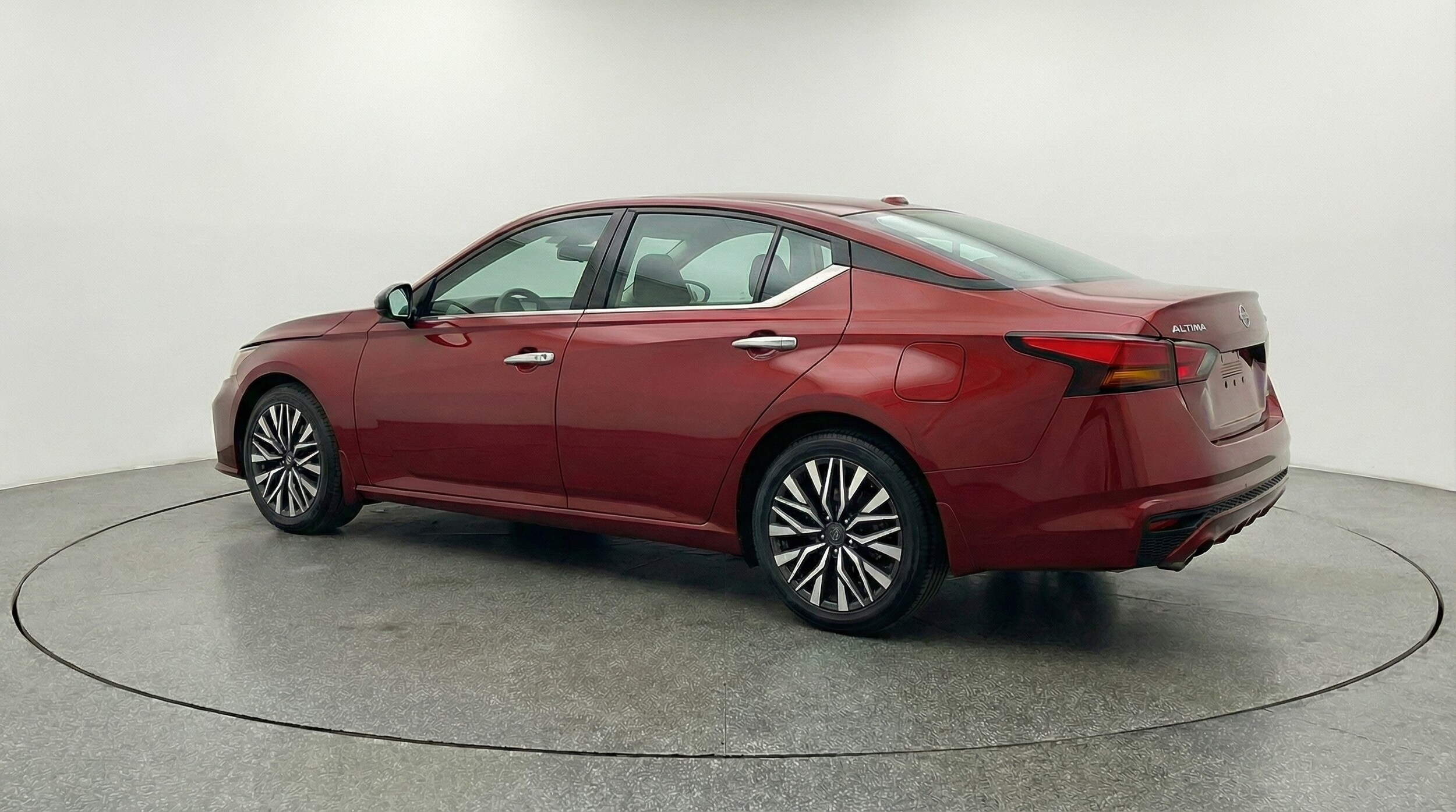 Thumbnail: 2025 Nissan Altima - 5