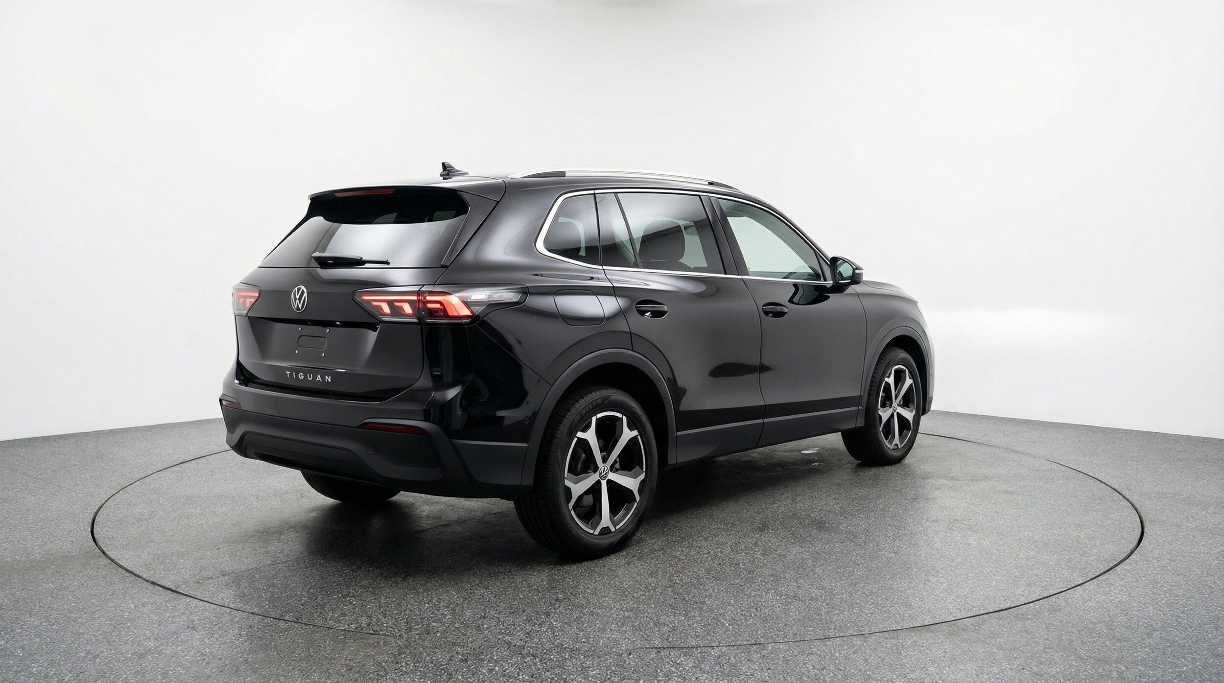 Thumbnail: 2026 Volkswagen Tiguan - 9