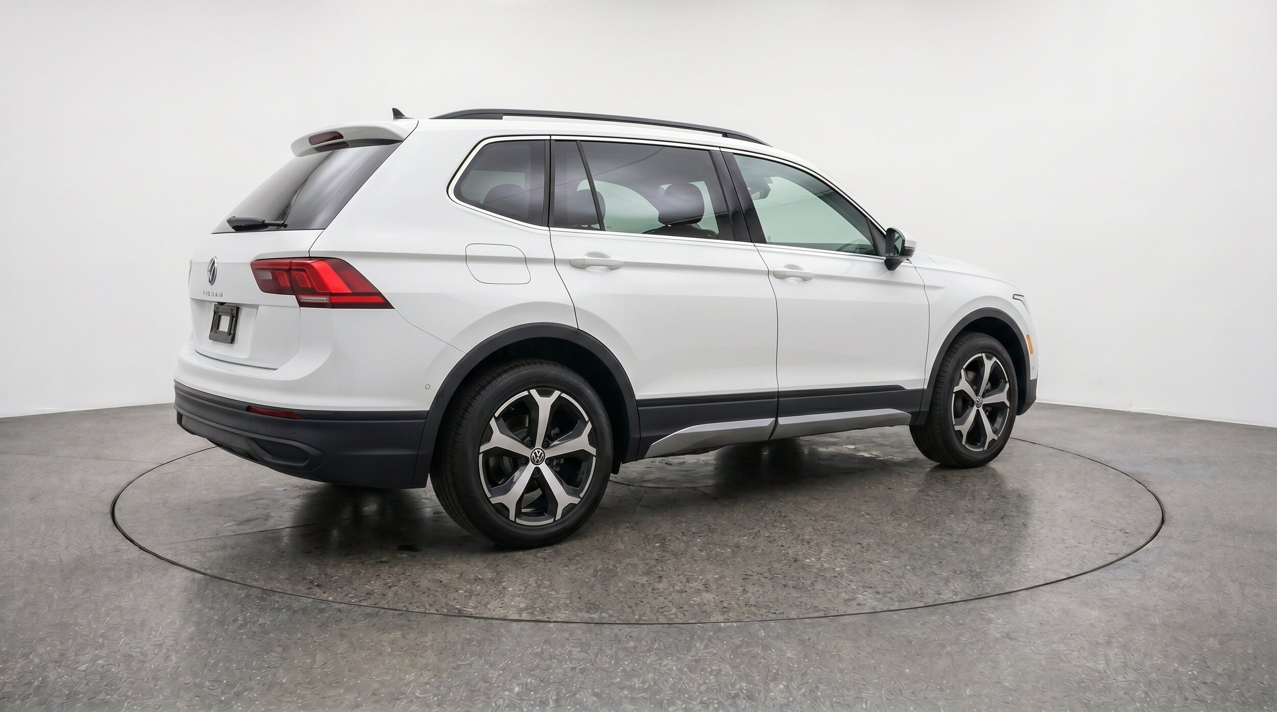 Thumbnail: 2026 Volkswagen Tiguan - 9