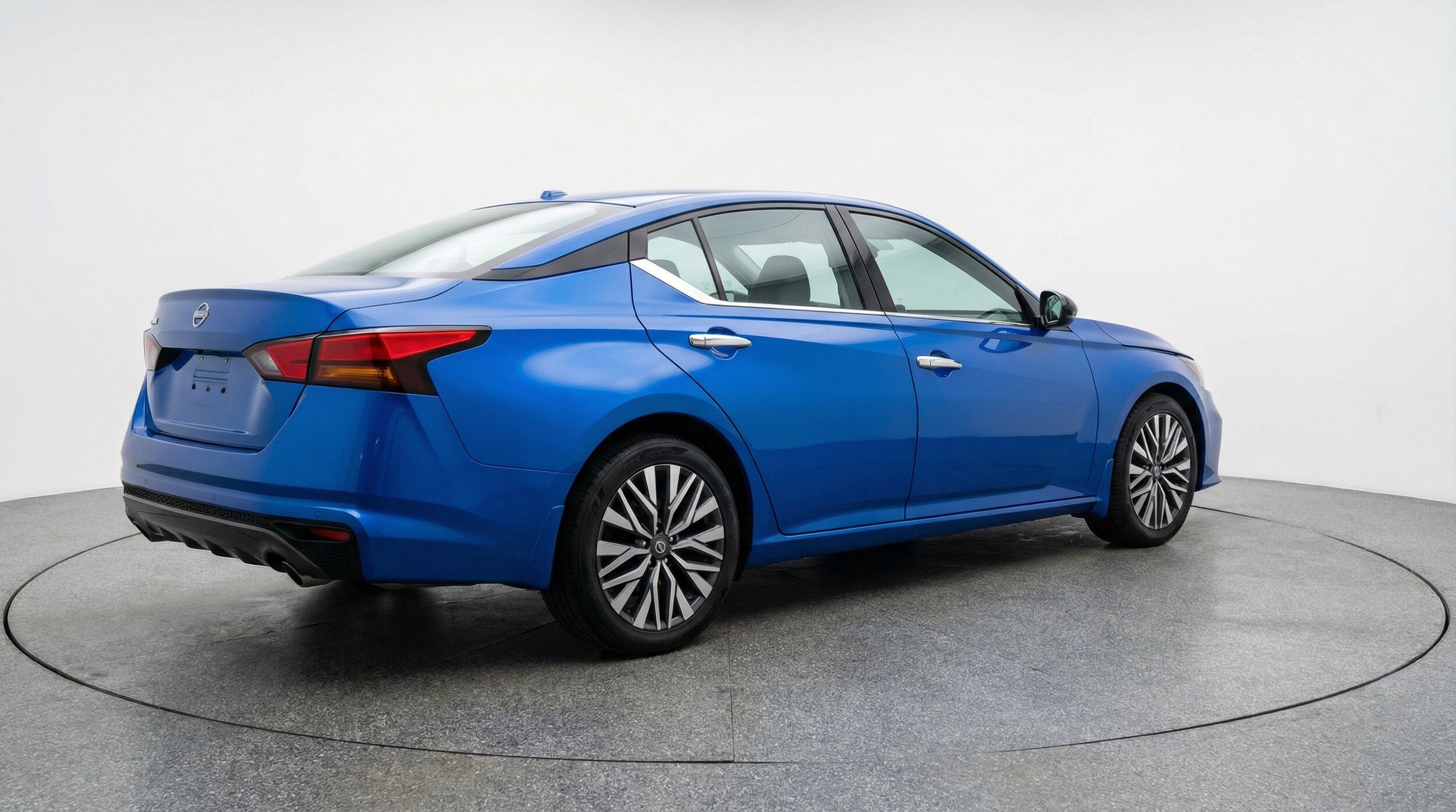 Thumbnail: 2025 Nissan Altima - 9