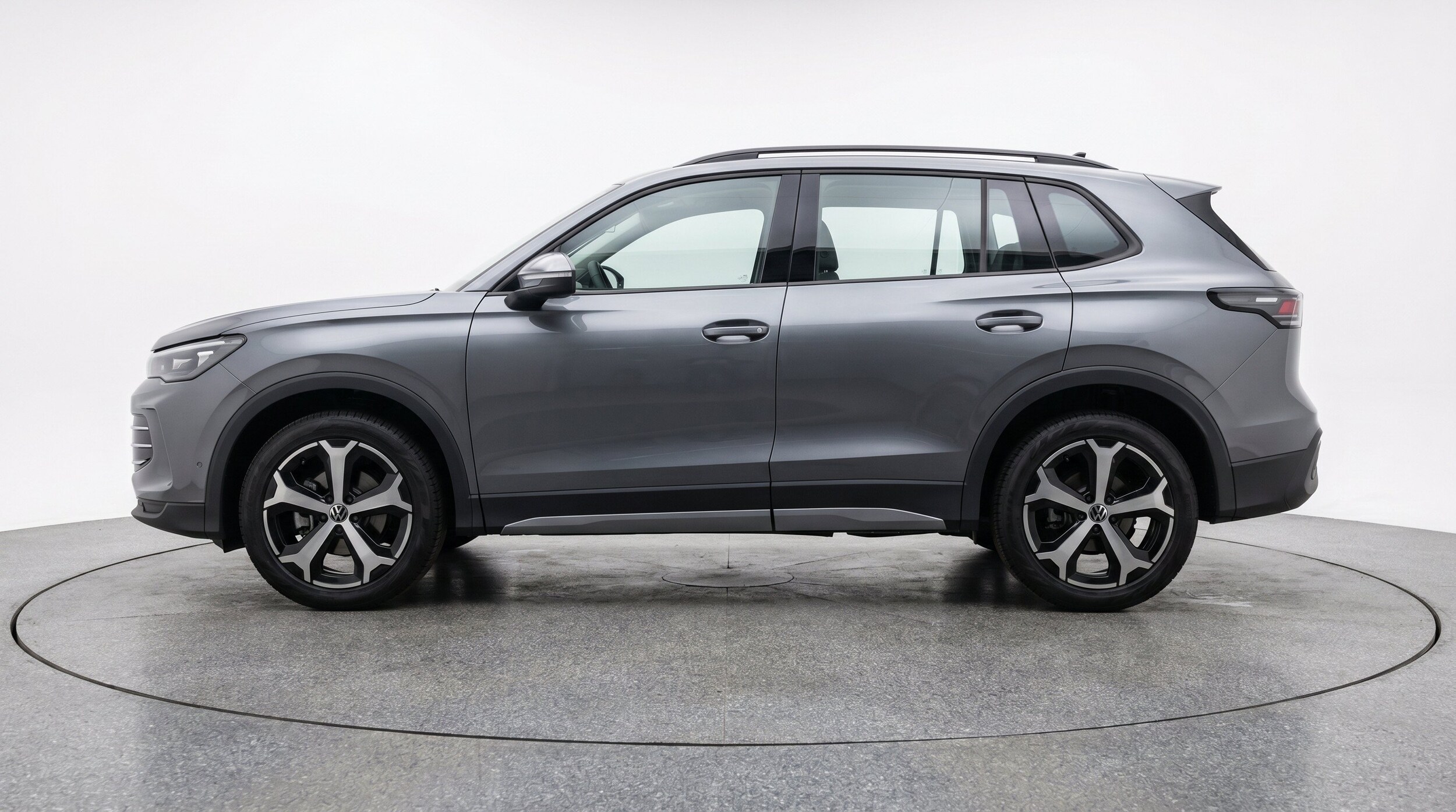 Thumbnail: 2026 Volkswagen Tiguan - 5