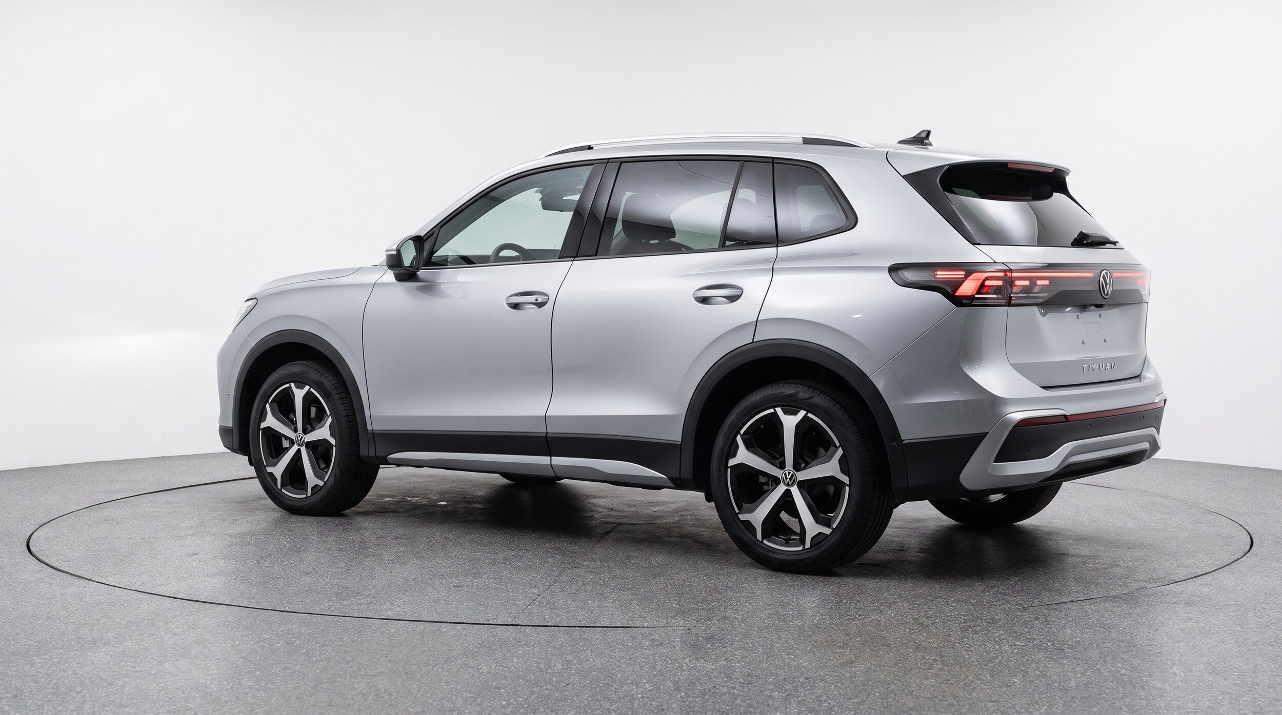 Thumbnail: 2026 Volkswagen Tiguan - 6