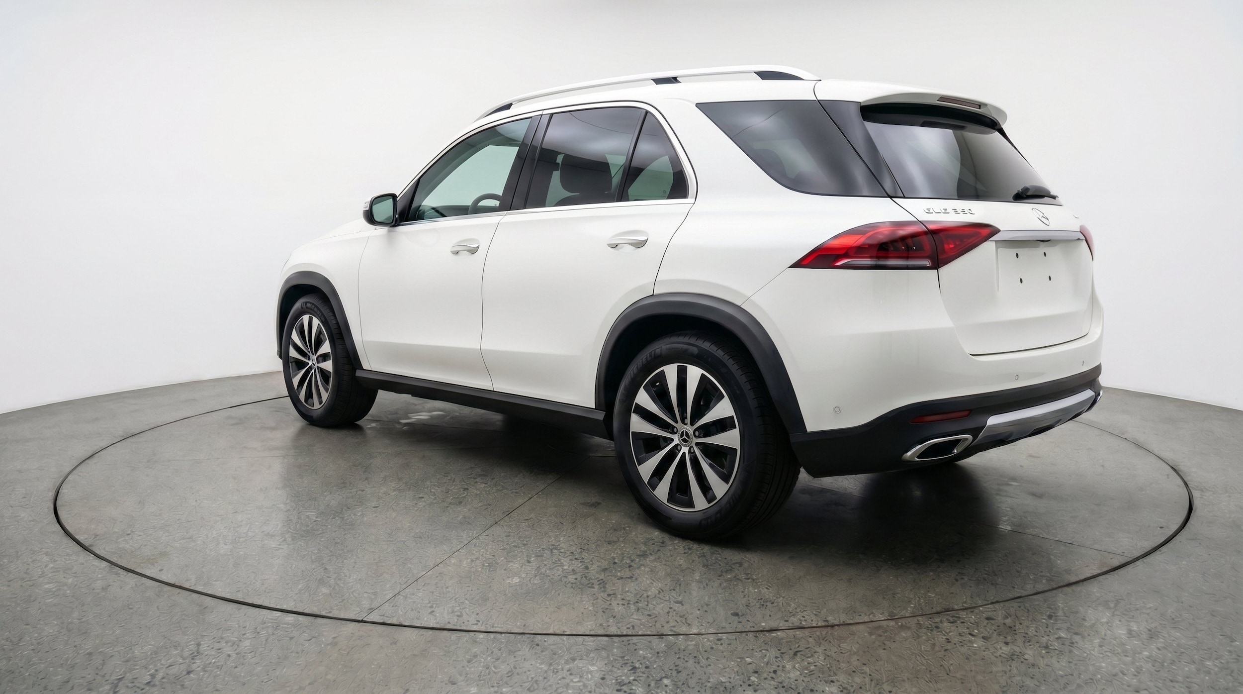 Thumbnail: 2026 Mercedes-Benz GLE - 6