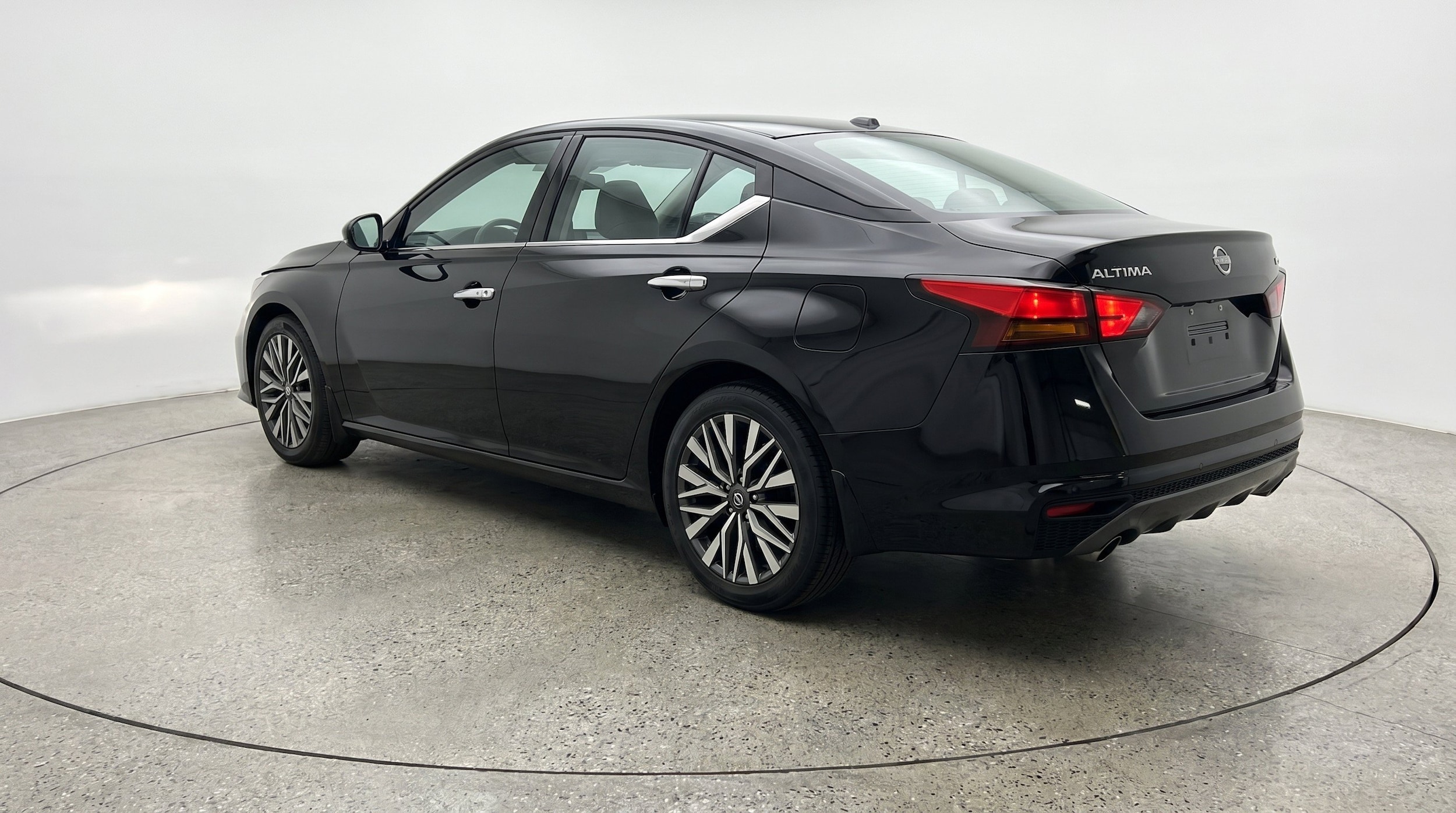 Thumbnail: 2025 Nissan Altima - 6