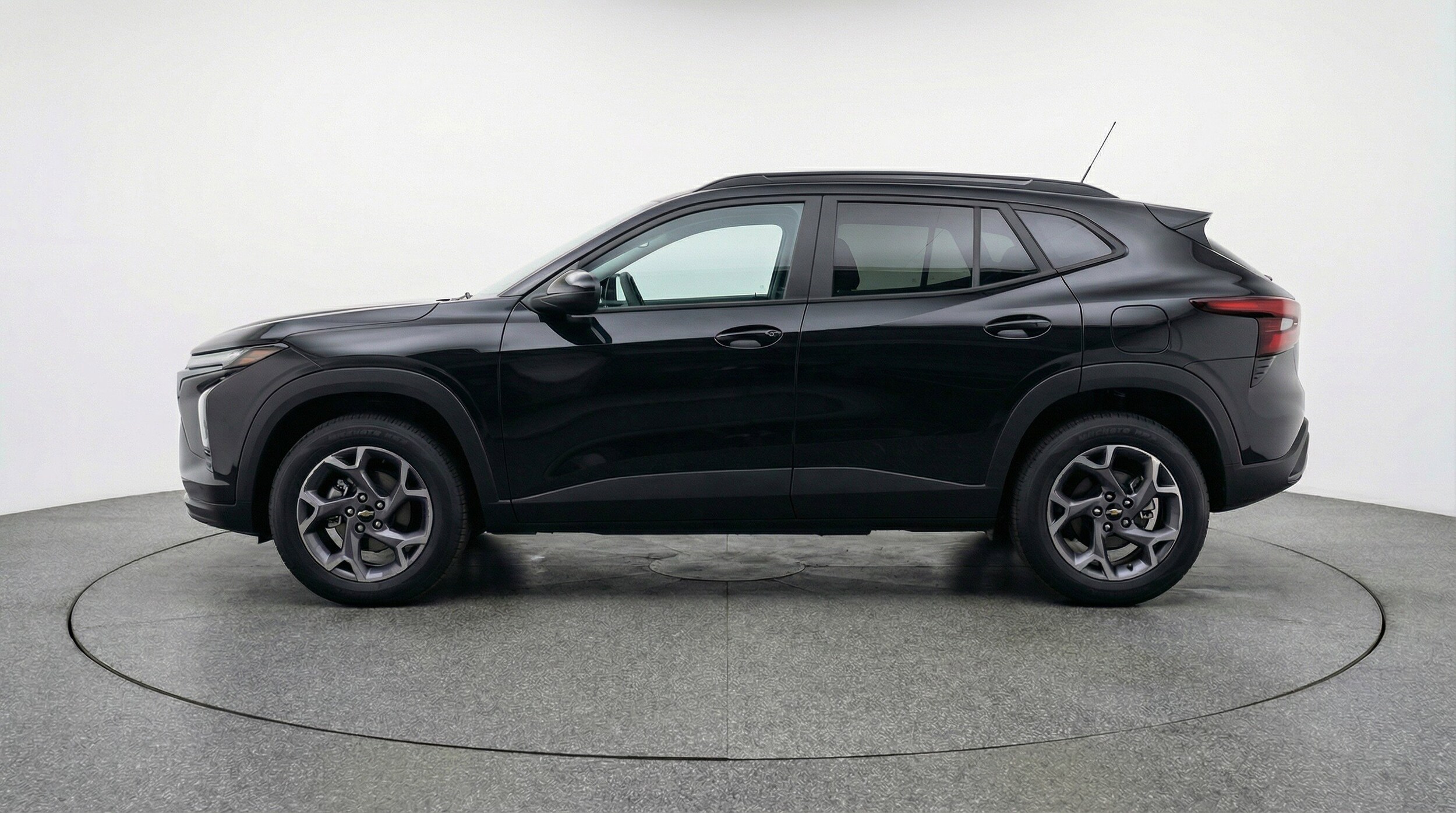 Thumbnail: 2025 Chevrolet Trax - 5