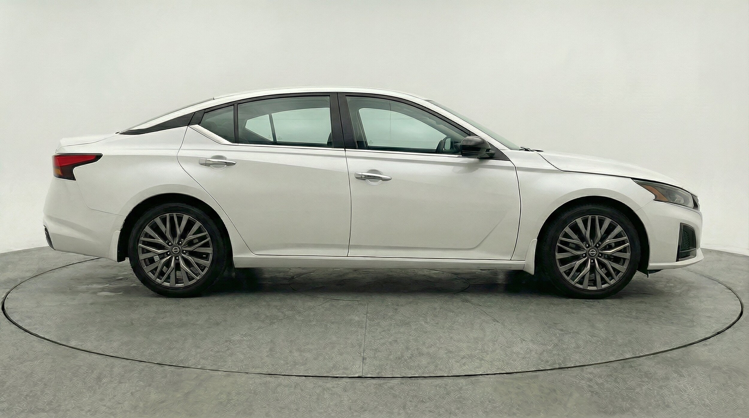 Thumbnail: 2025 Nissan Altima - 11