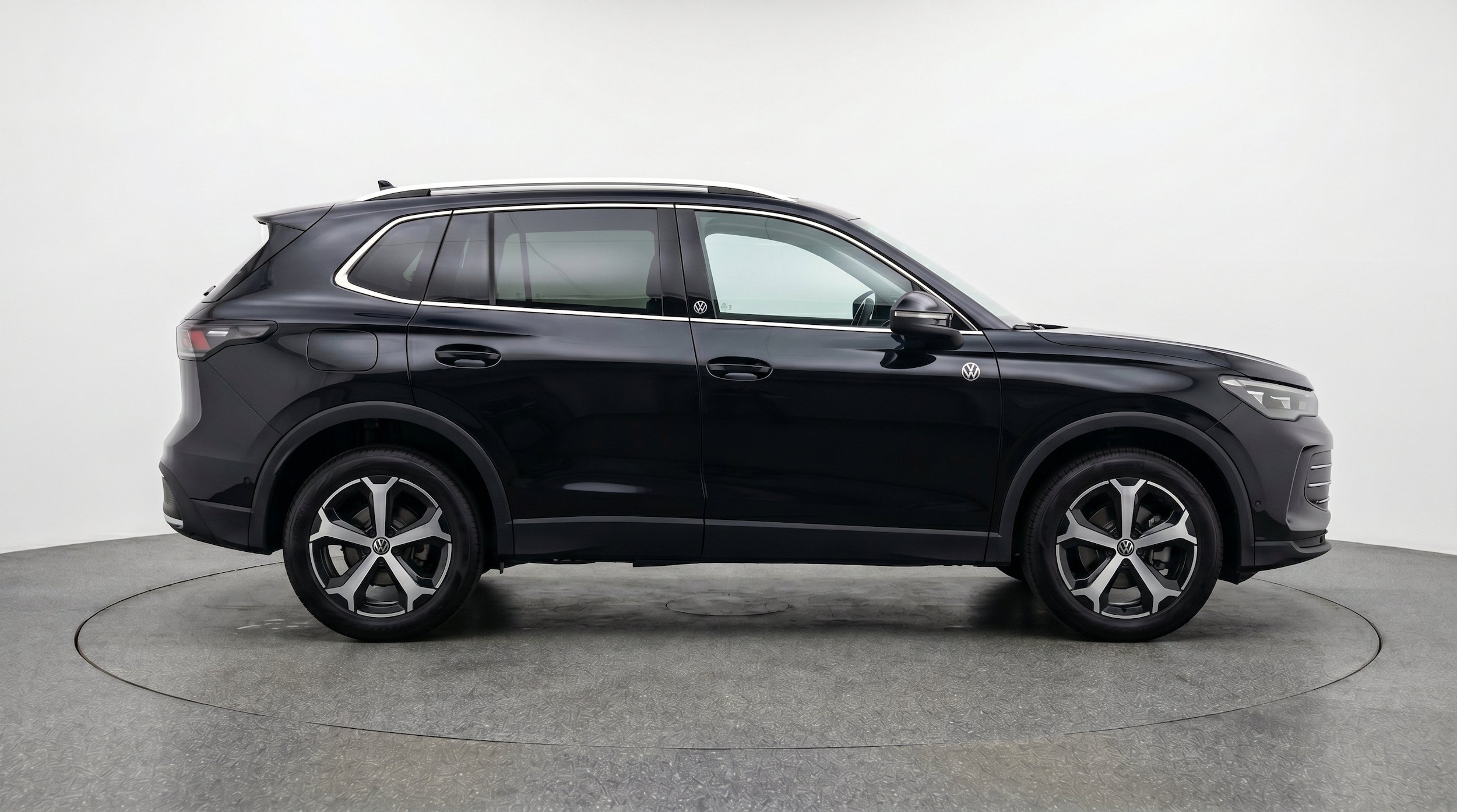 Thumbnail: 2026 Volkswagen Tiguan - 11