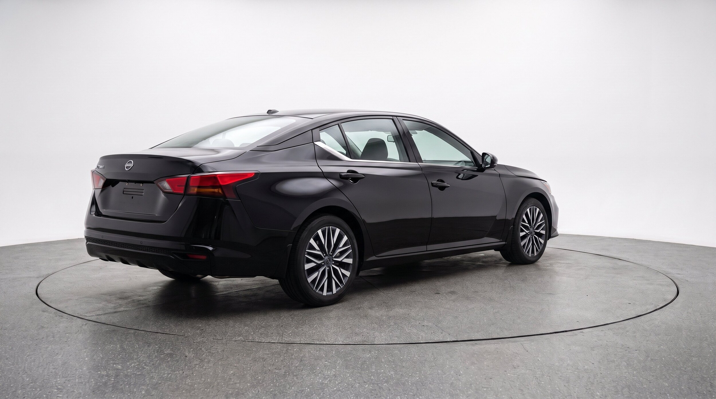 Thumbnail: 2025 Nissan Altima - 9