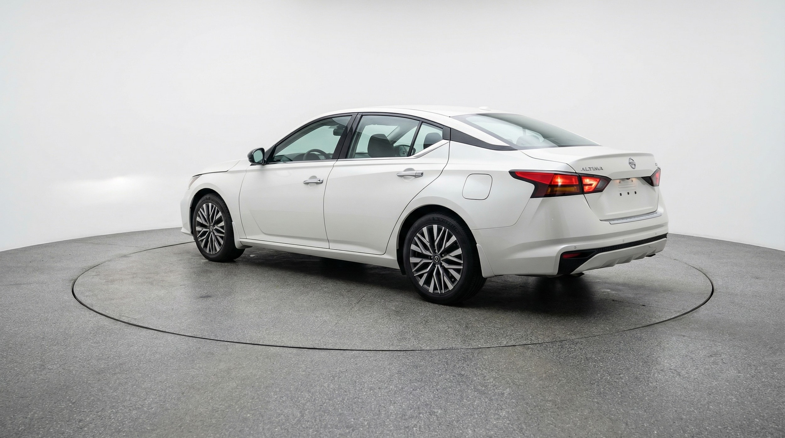 Thumbnail: 2025 Nissan Altima - 5