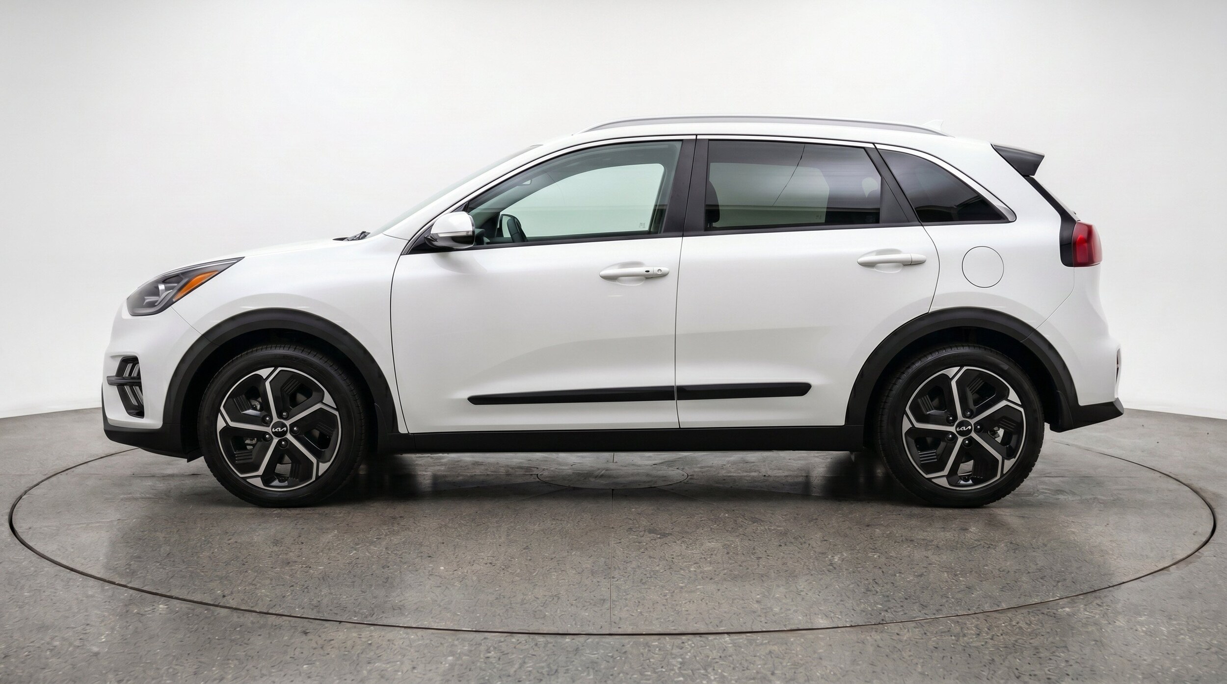 Thumbnail: 2026 Kia Niro - 5