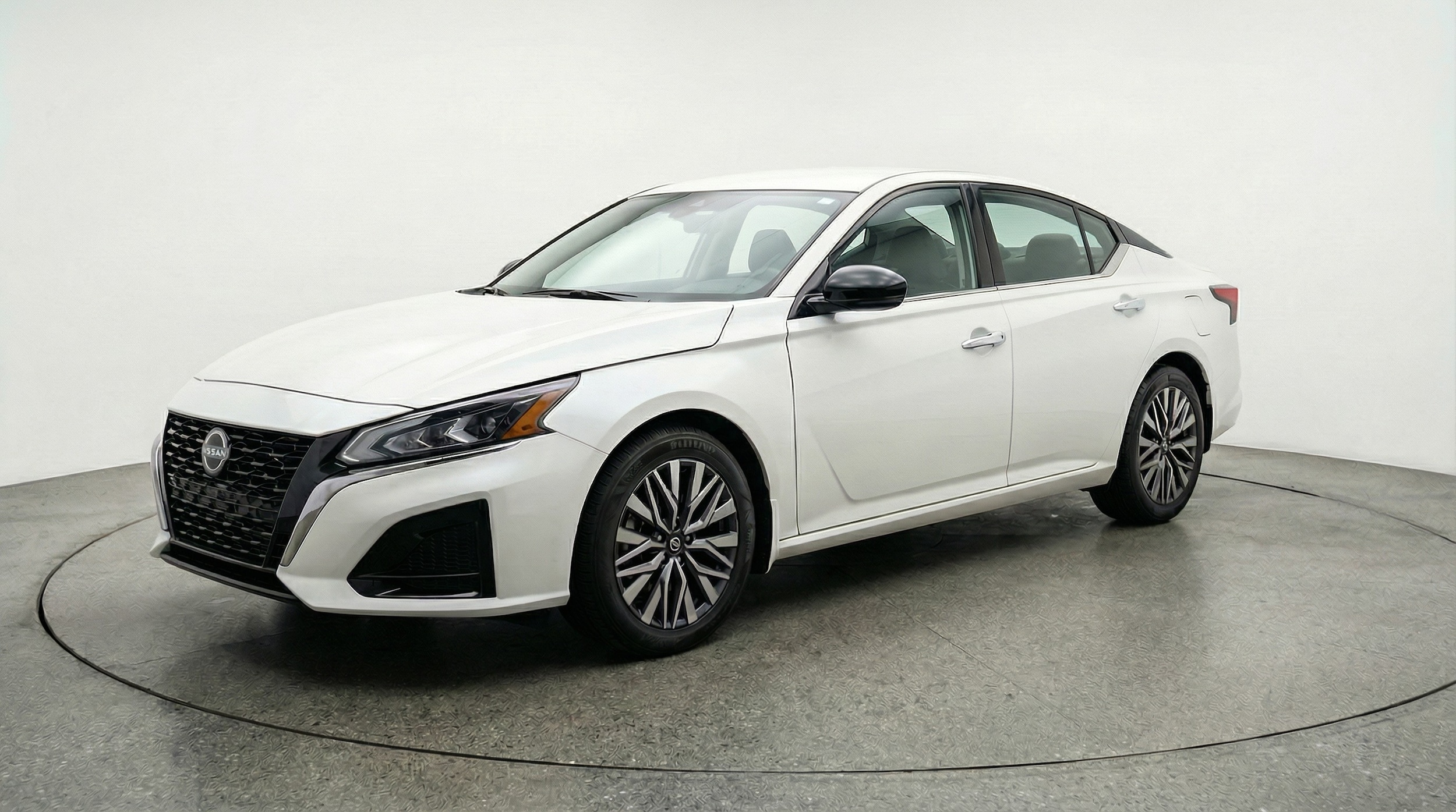 Thumbnail: 2025 Nissan Altima - 3