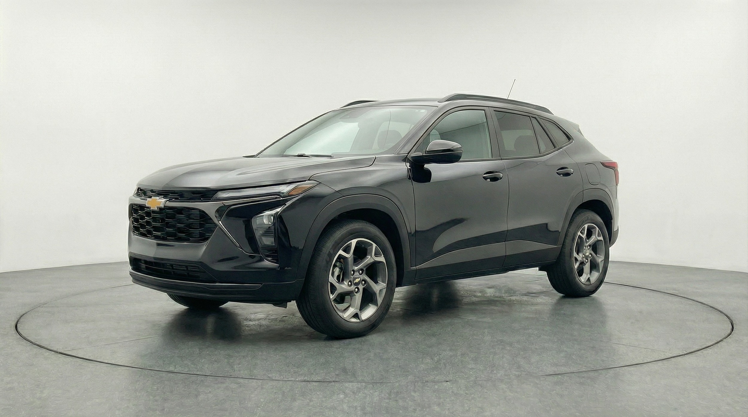 Thumbnail: 2025 Chevrolet Trax - 3