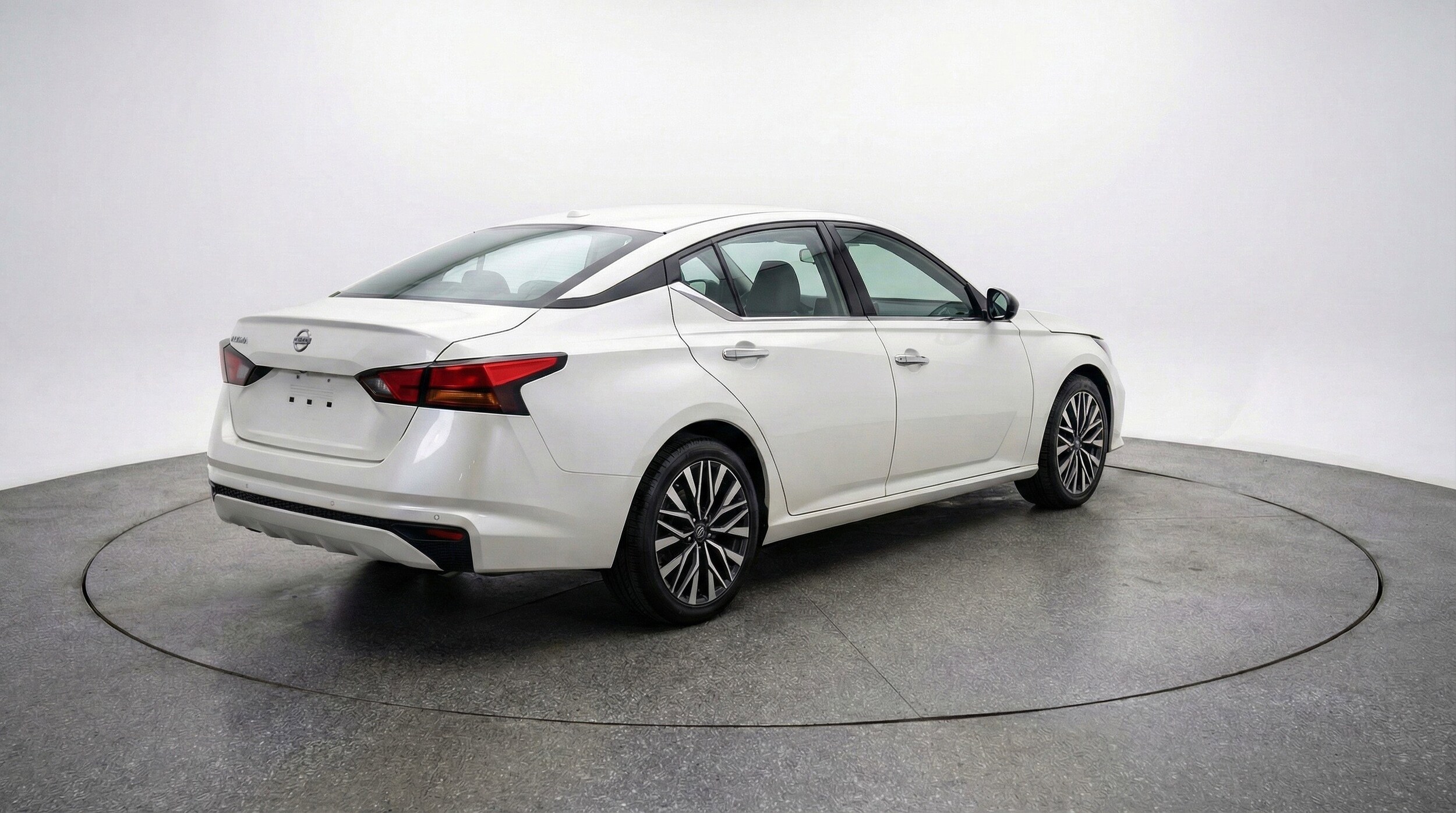 Thumbnail: 2025 Nissan Altima - 9