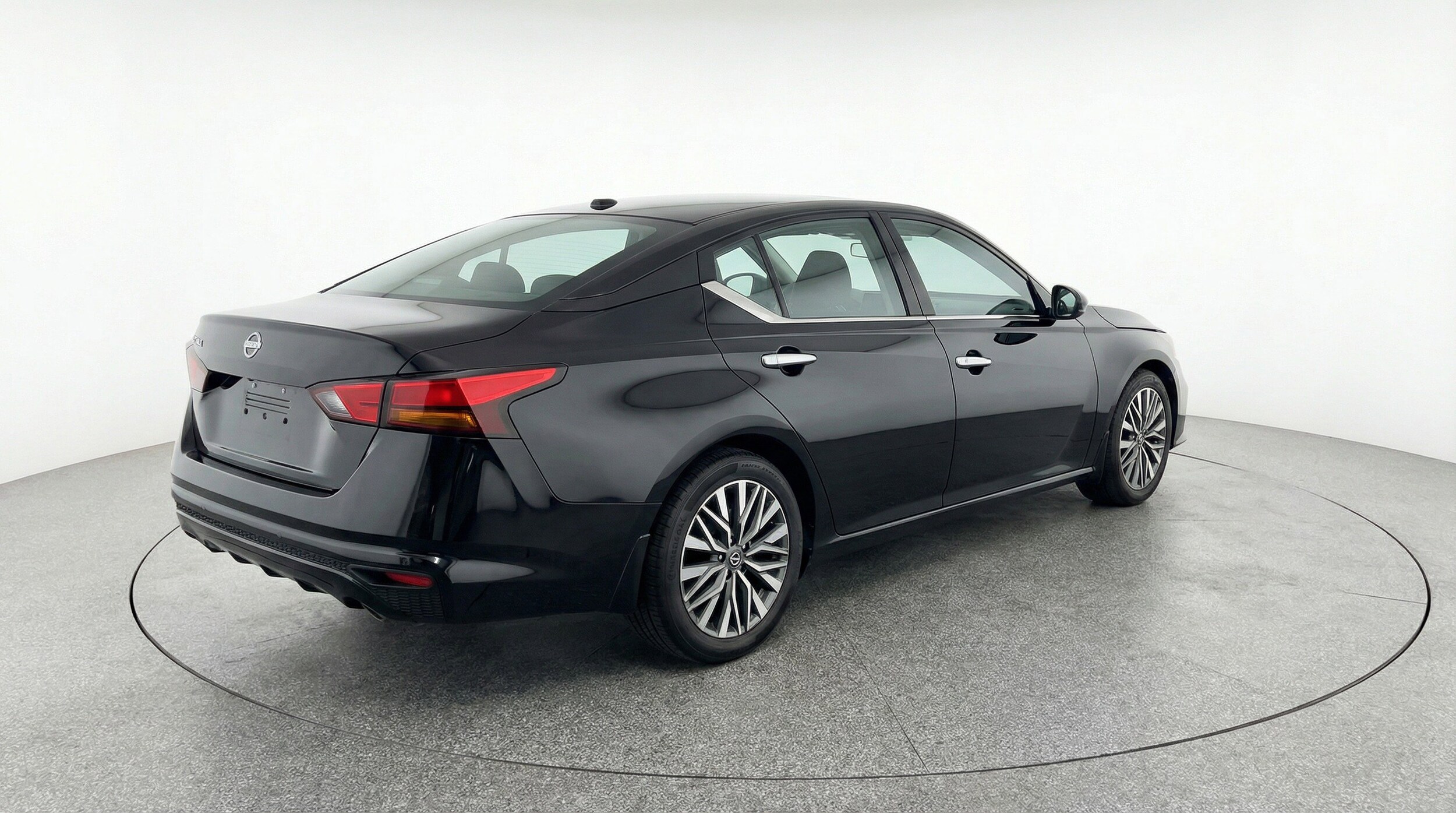 Thumbnail: 2025 Nissan Altima - 9