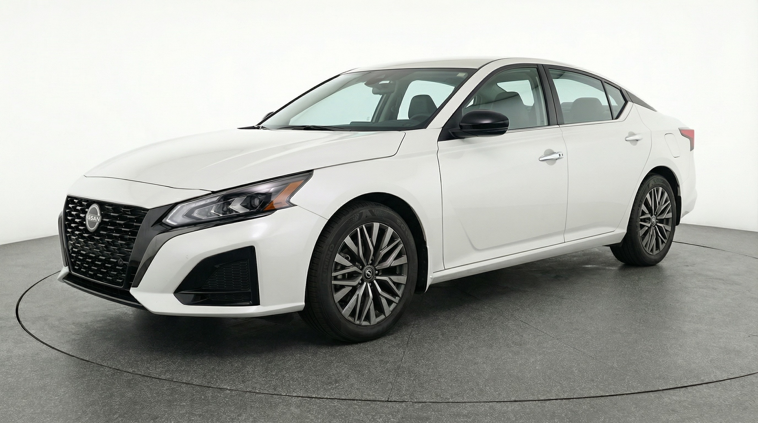 Thumbnail: 2025 Nissan Altima - 3