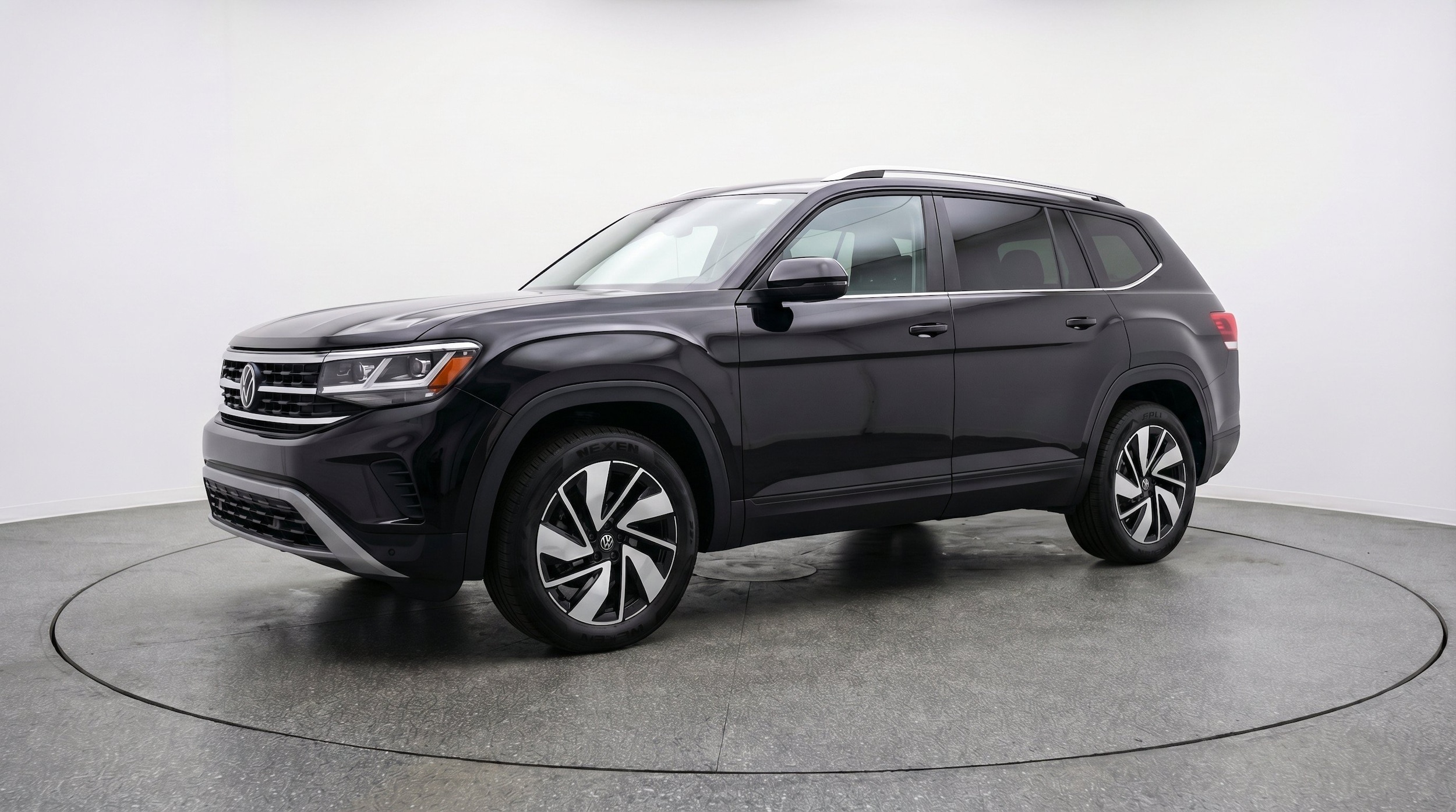 Thumbnail: 2026 Volkswagen Atlas - 3