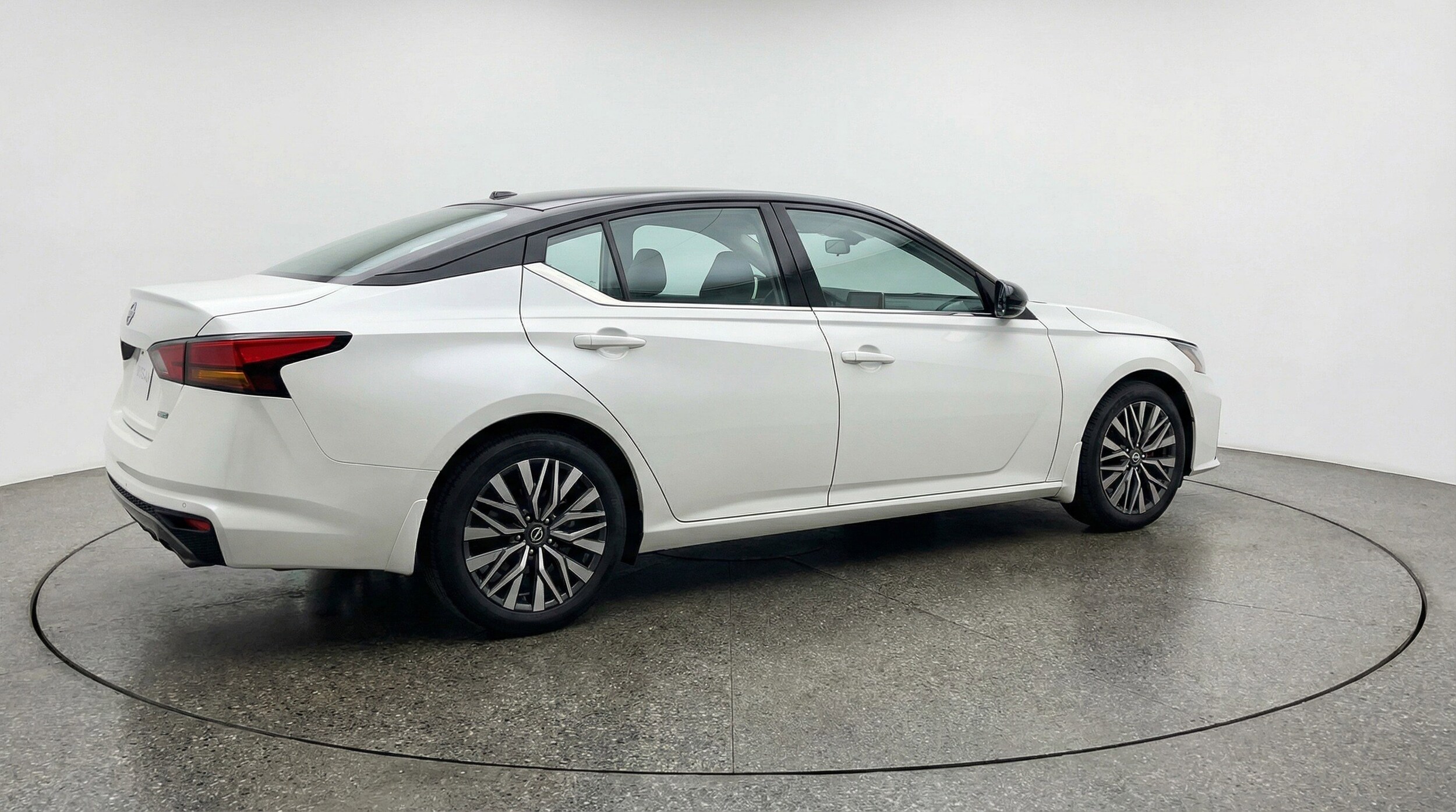 Thumbnail: 2025 Nissan Altima - 9