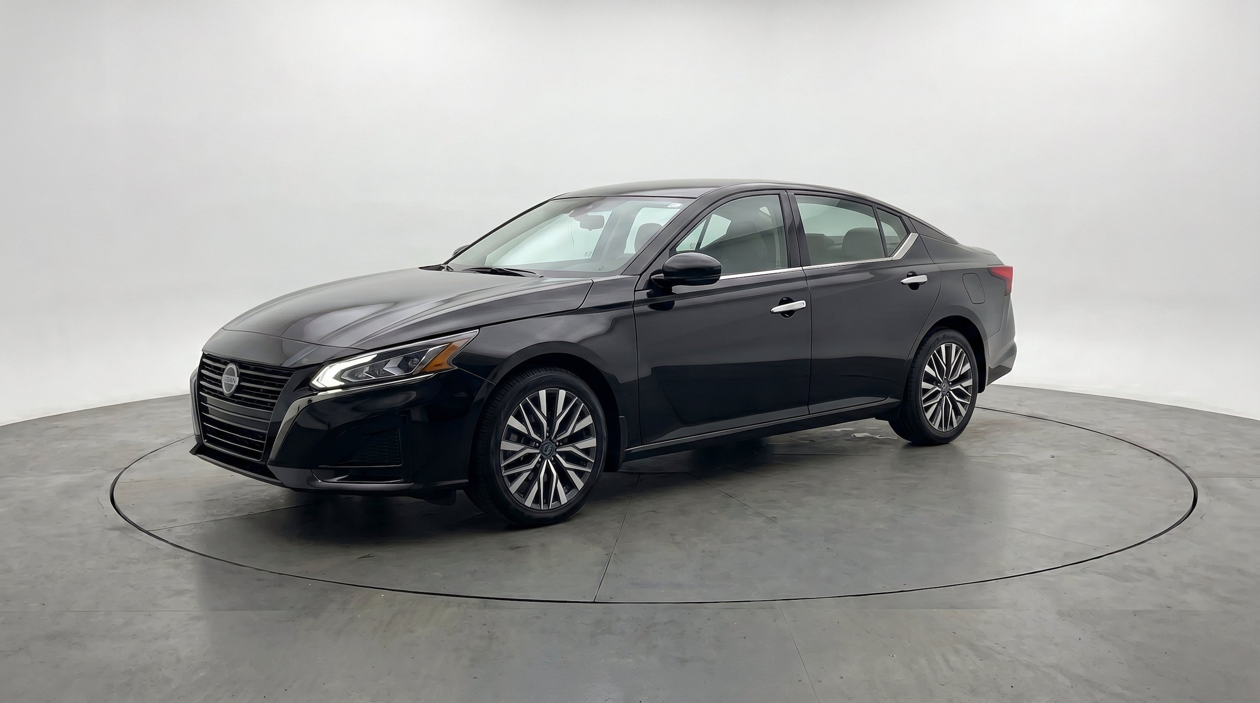 Thumbnail: 2025 Nissan Altima - 3