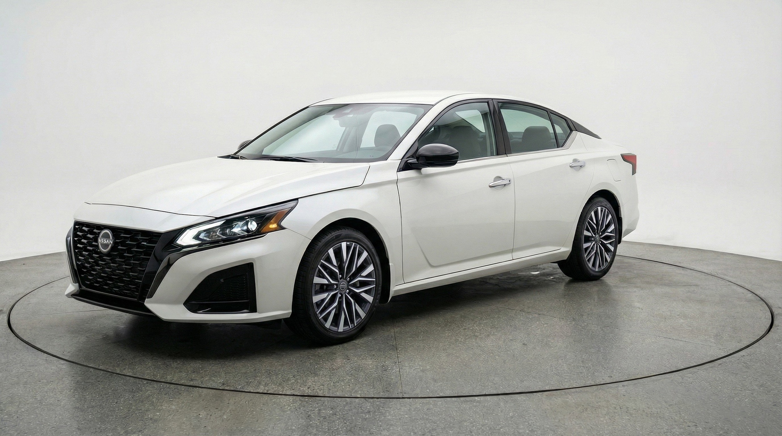 Thumbnail: 2025 Nissan Altima - 3