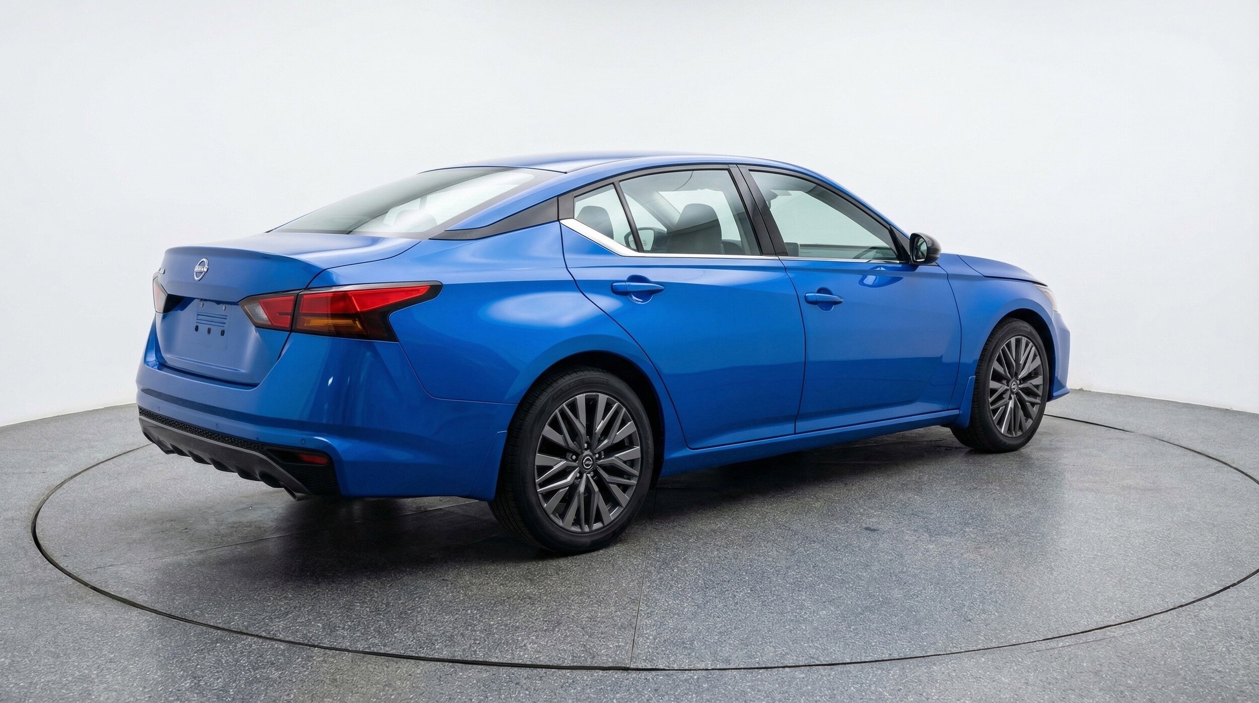 Thumbnail: 2025 Nissan Altima - 9