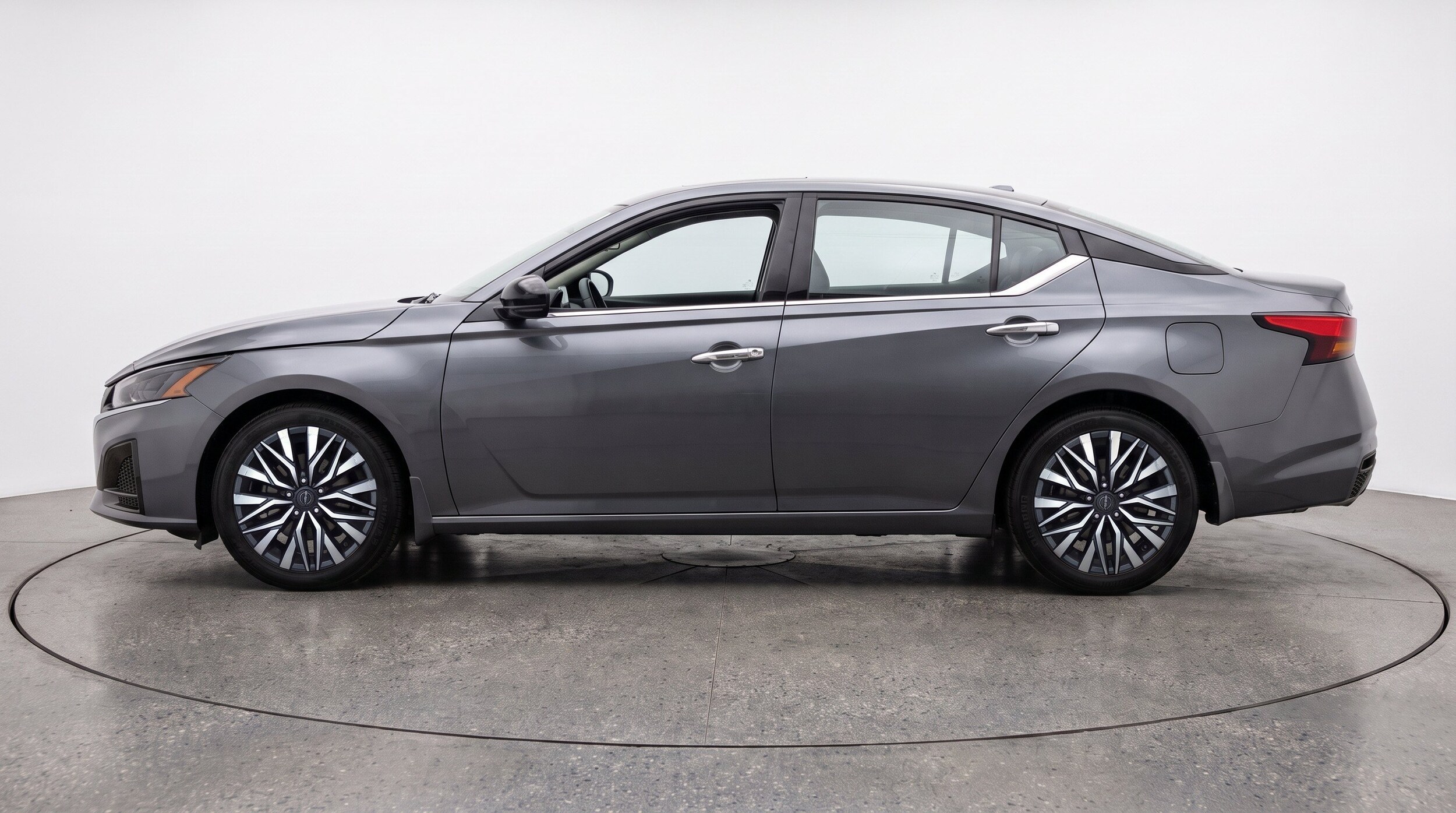 Thumbnail: 2025 Nissan Altima - 5
