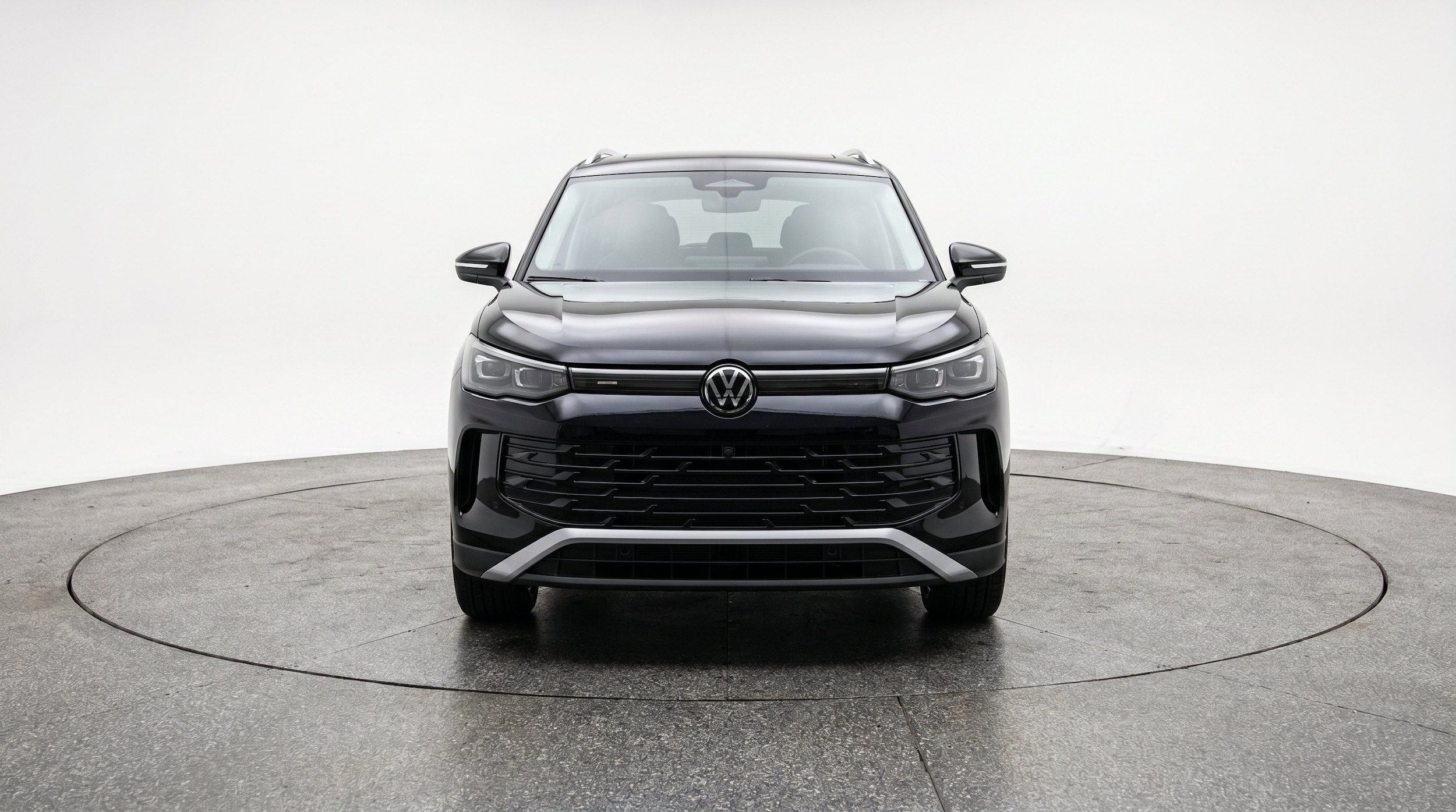 Thumbnail: 2026 Volkswagen Tiguan - 2
