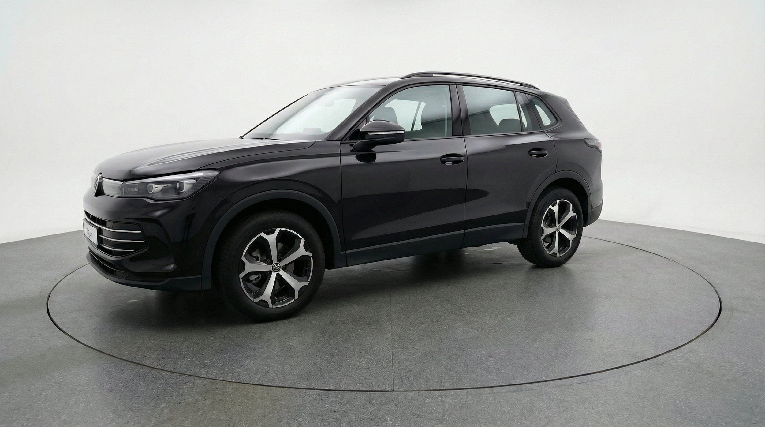 Thumbnail: 2026 Volkswagen Tiguan - 3