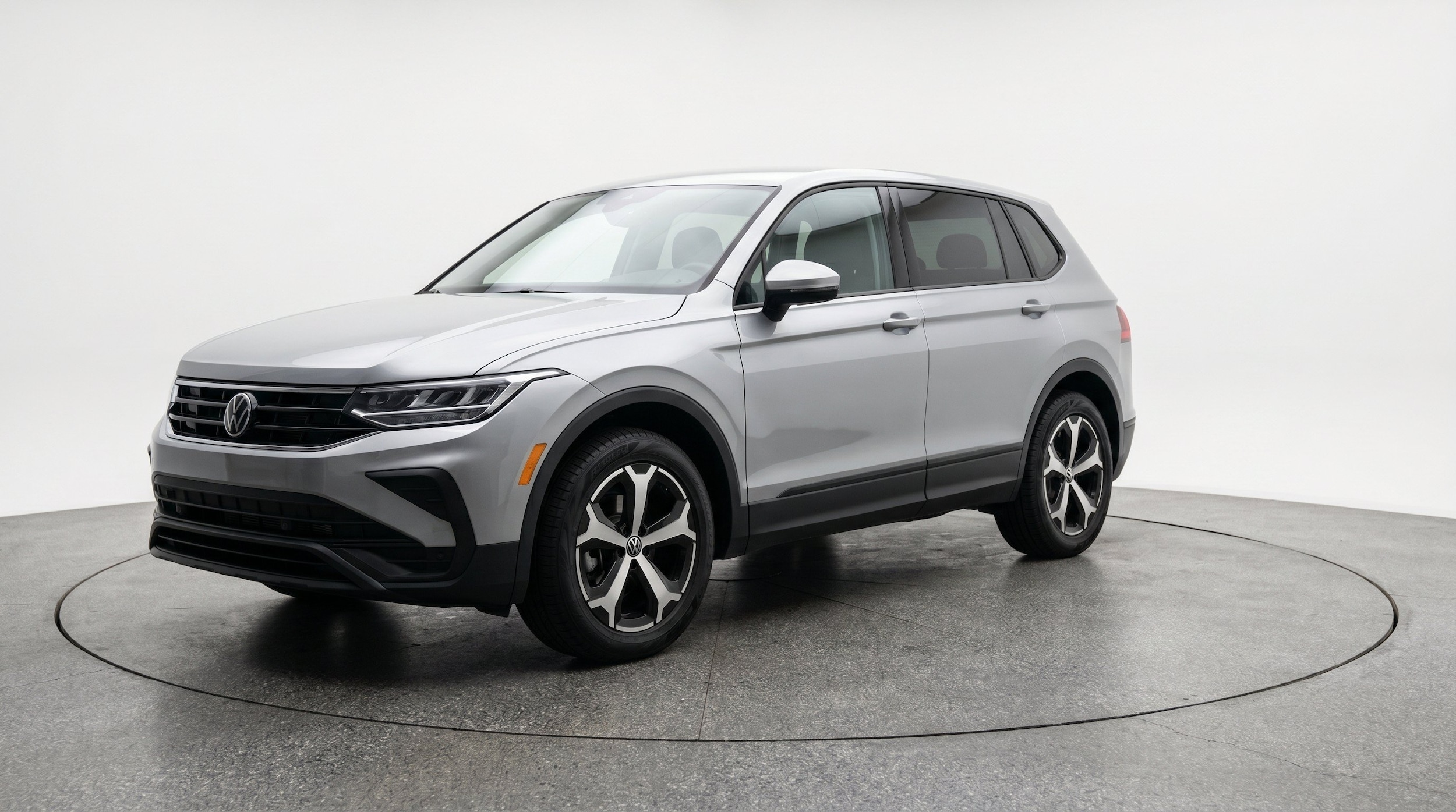 Thumbnail: 2026 Volkswagen Tiguan - 3