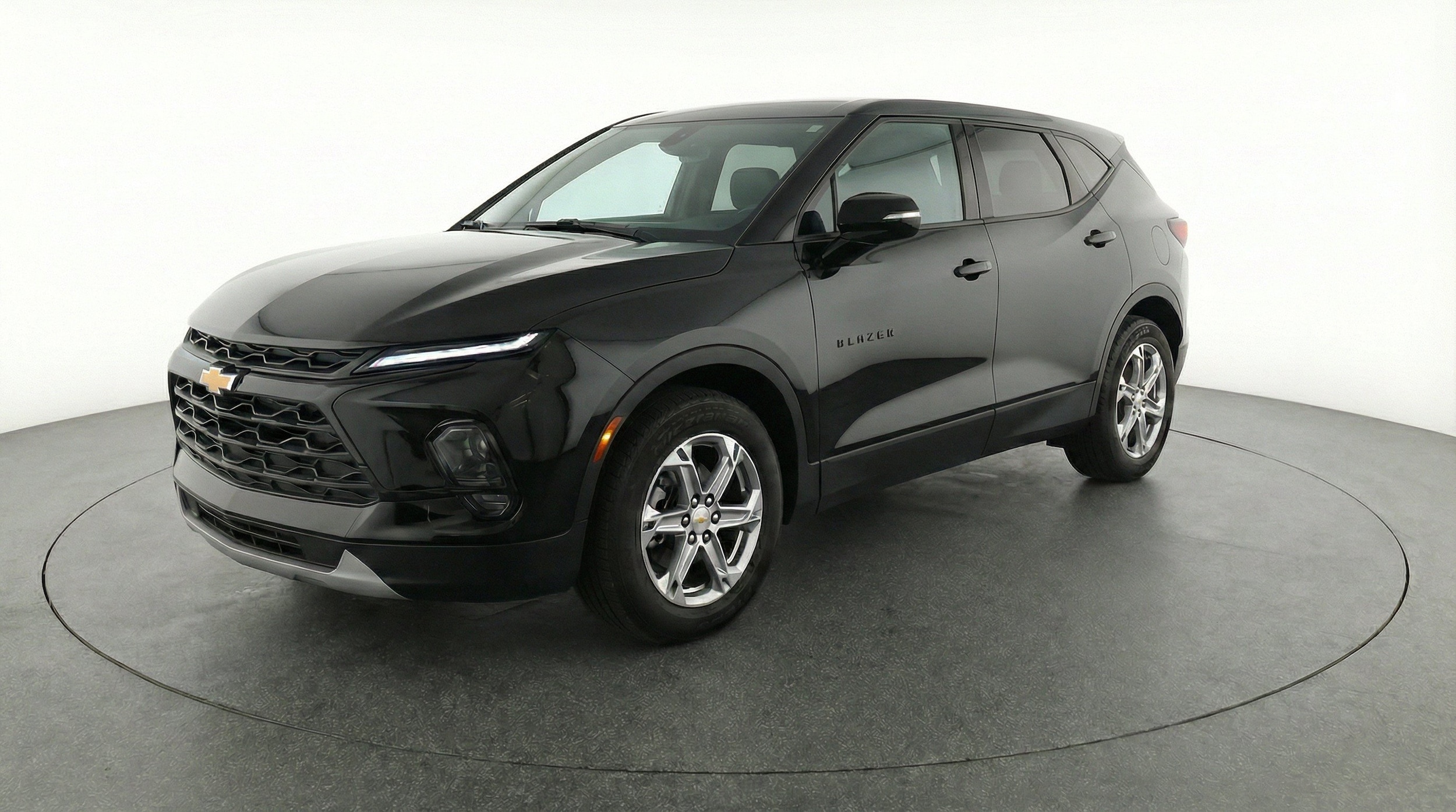 Thumbnail: 2025 Chevrolet Blazer - 3