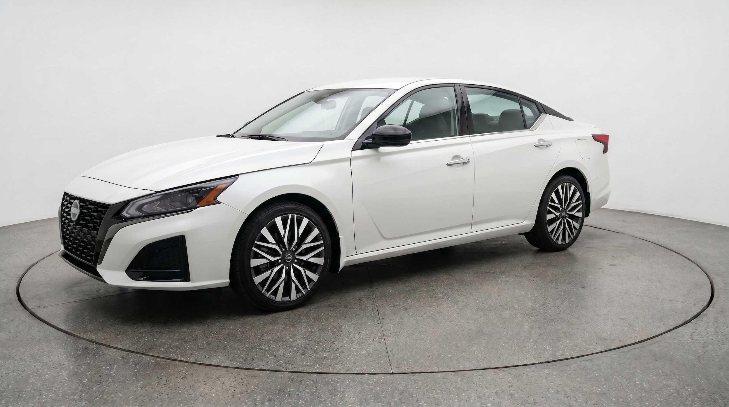 Thumbnail: 2025 Nissan Altima - 3