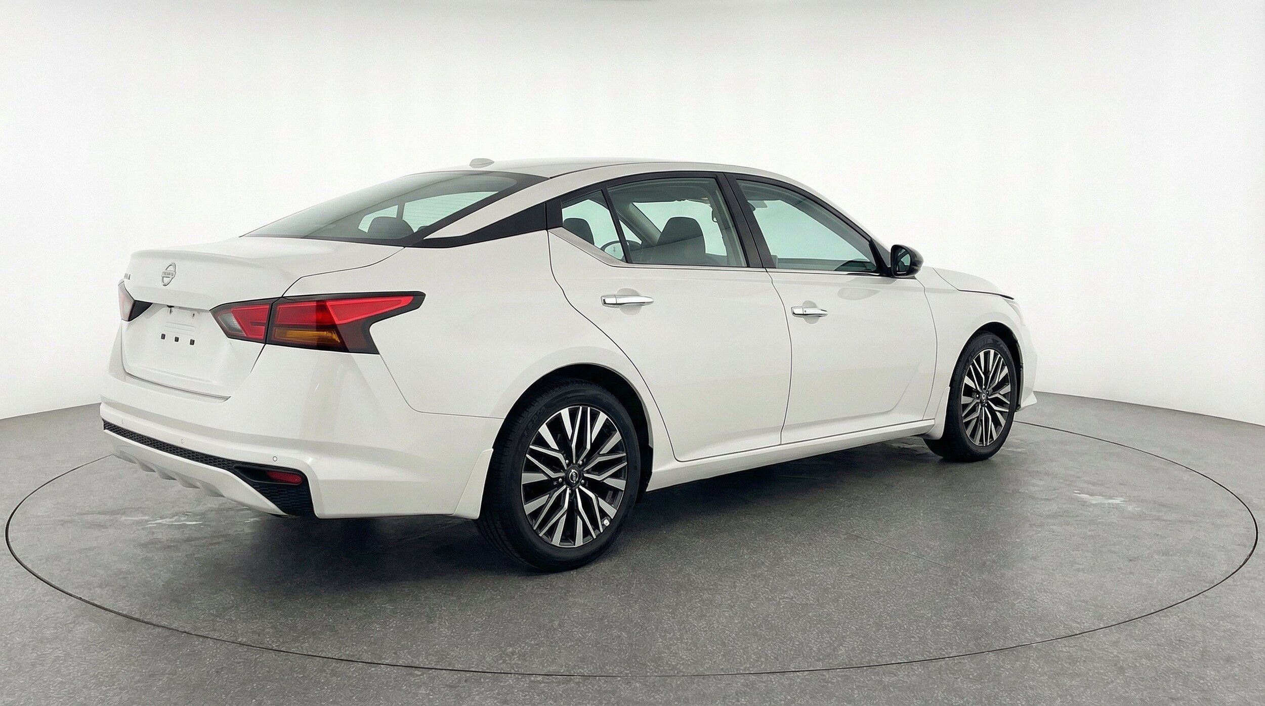 Thumbnail: 2025 Nissan Altima - 9