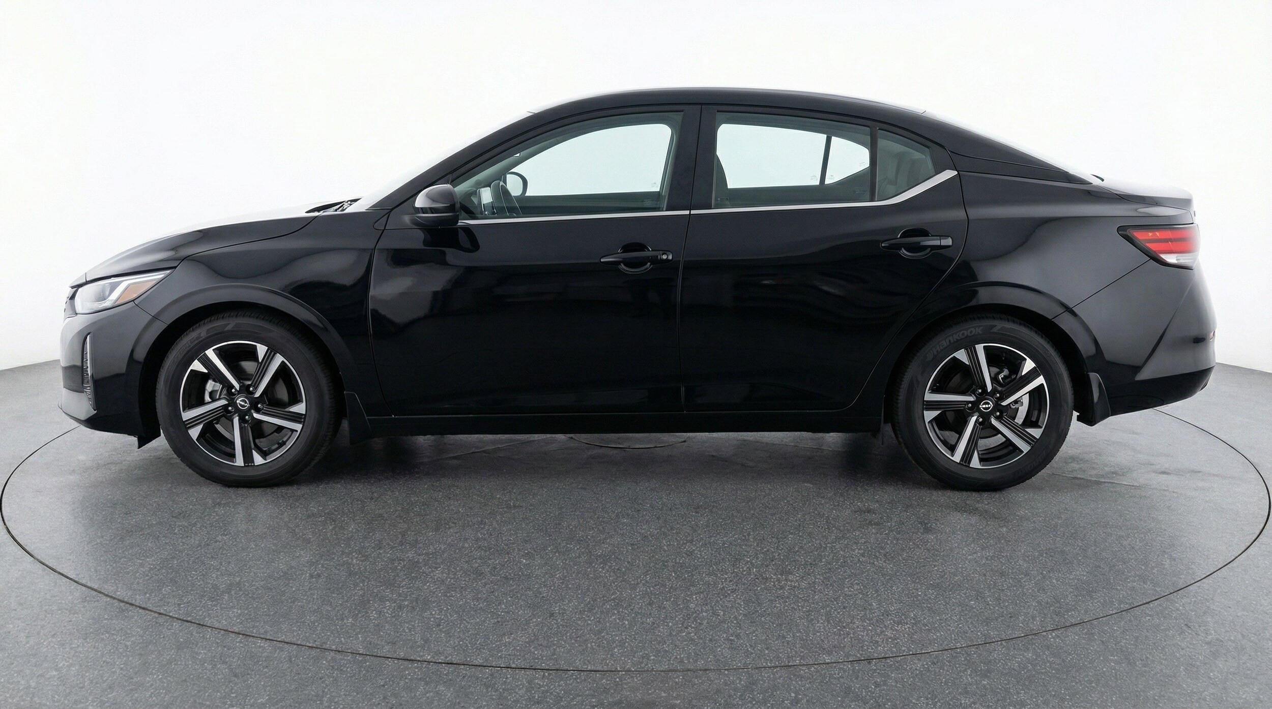 Thumbnail: 2025 Nissan Sentra - 5