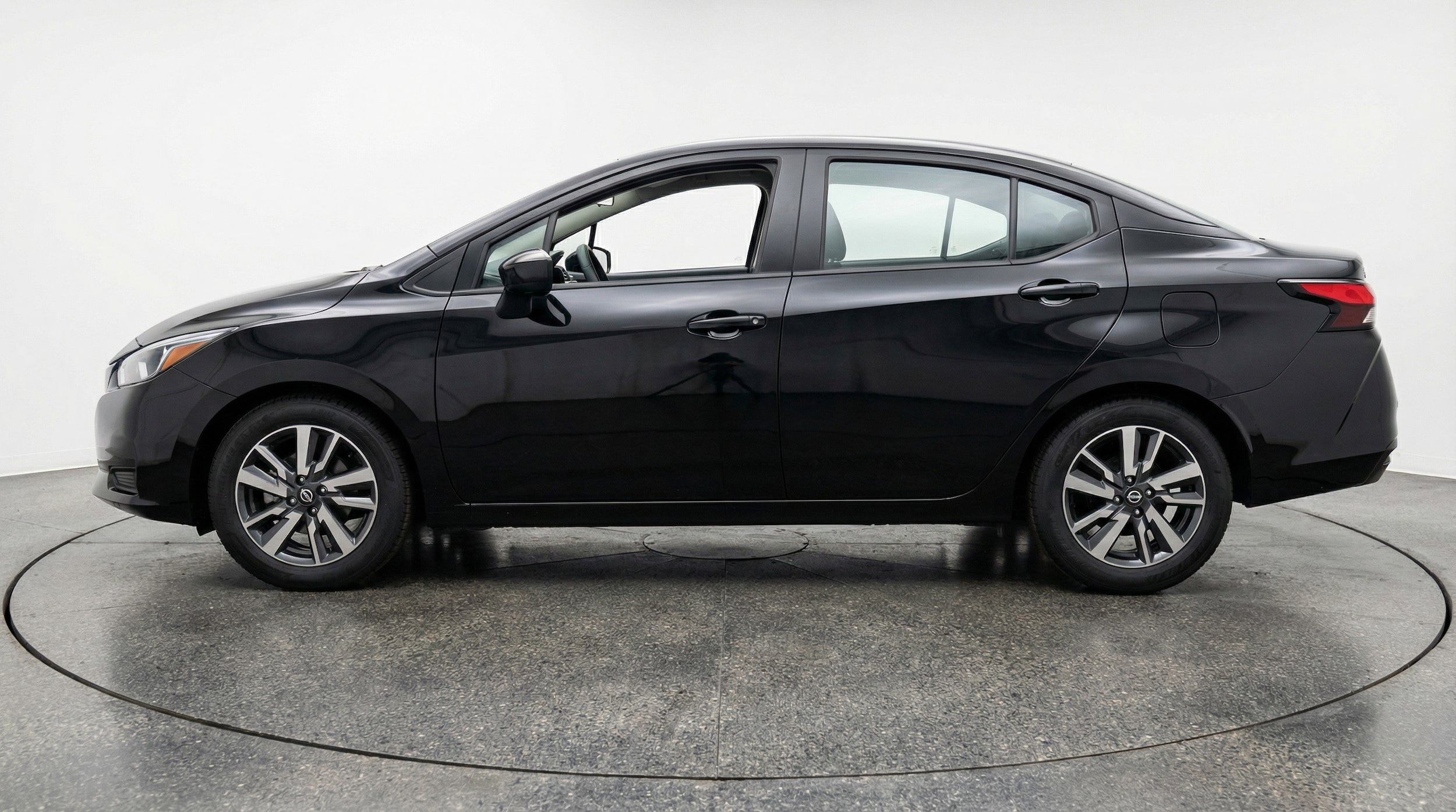 Thumbnail: 2025 Nissan Versa - 5