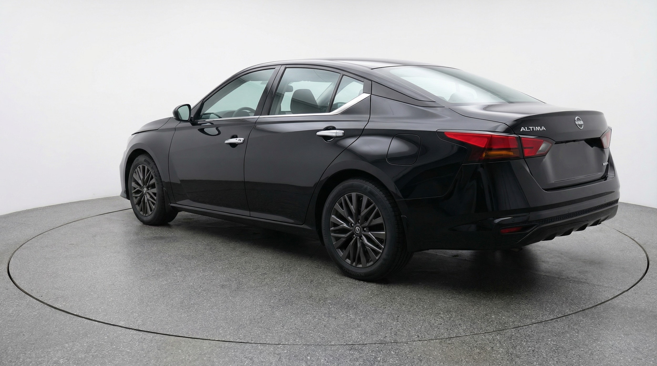 Thumbnail: 2025 Nissan Altima - 5