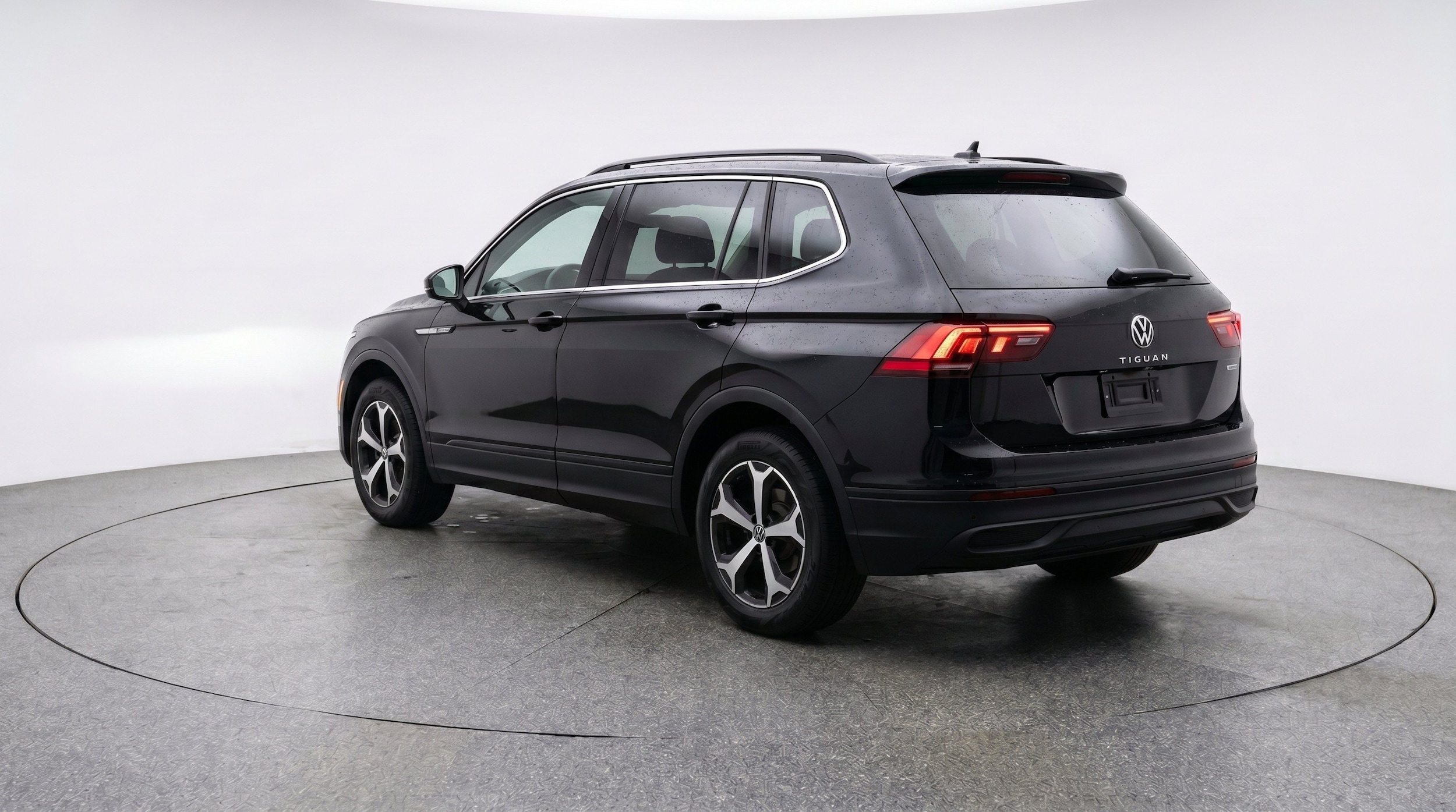 Thumbnail: 2026 Volkswagen Tiguan - 6