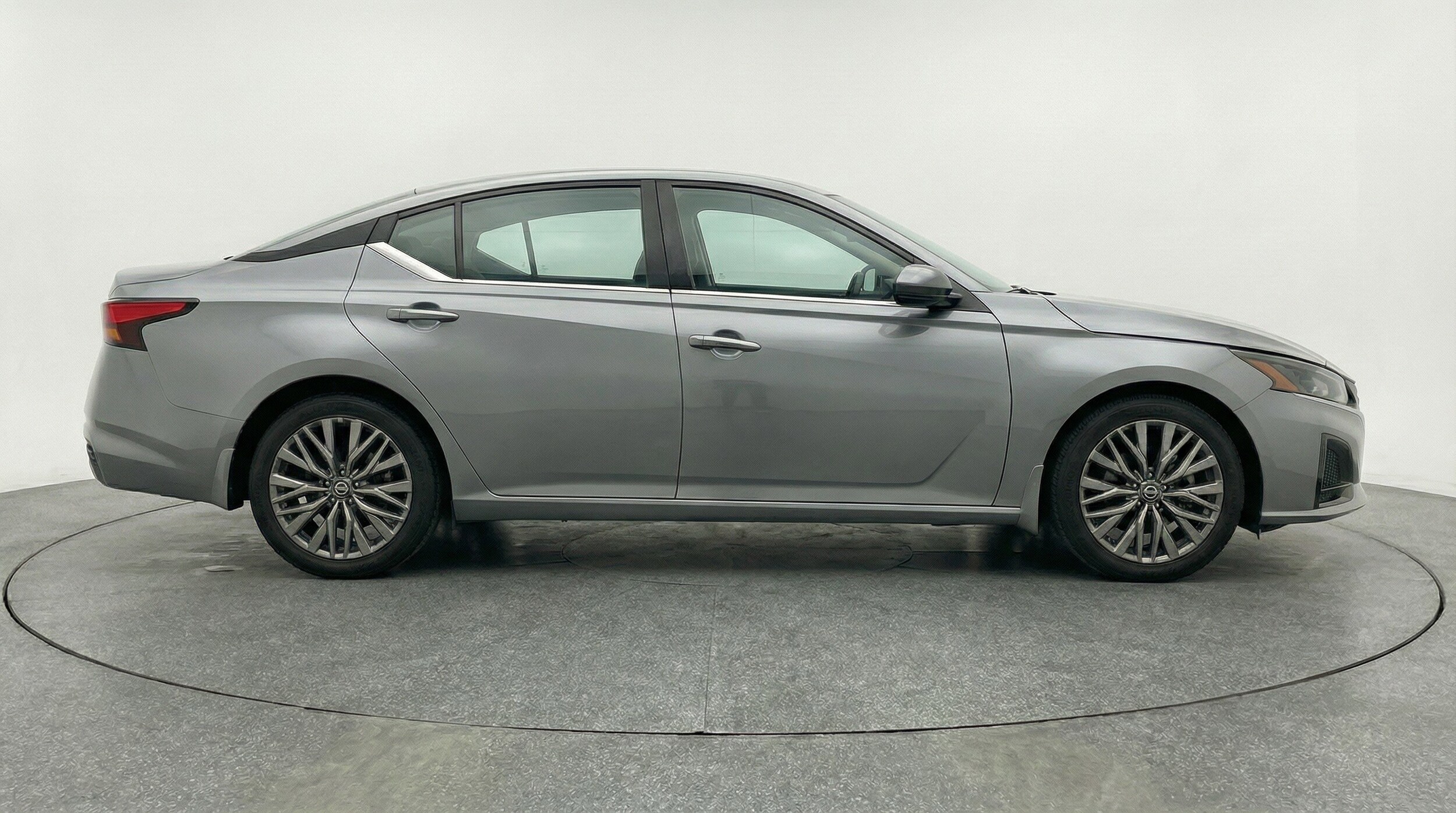 Thumbnail: 2025 Nissan Altima - 11