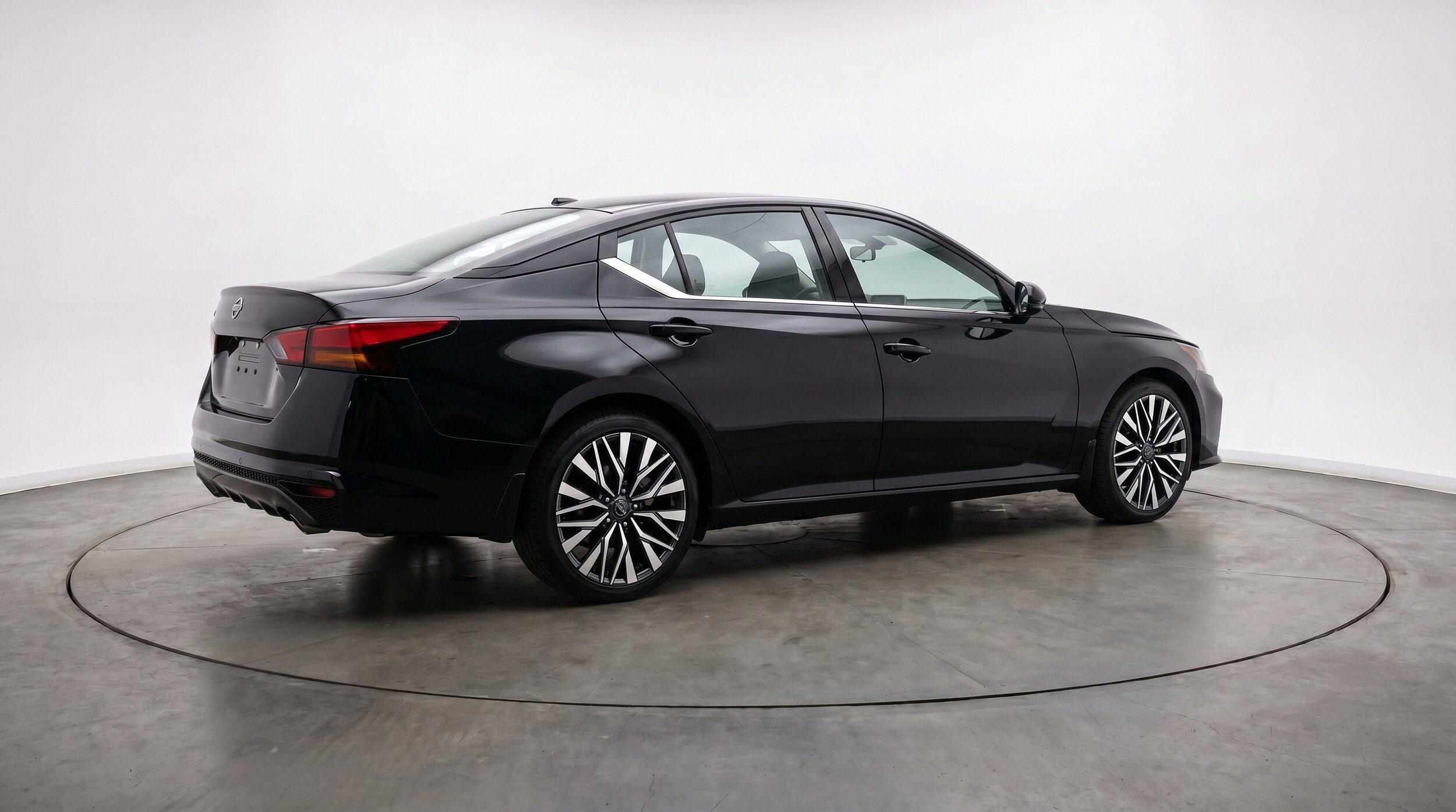 Thumbnail: 2025 Nissan Altima - 9