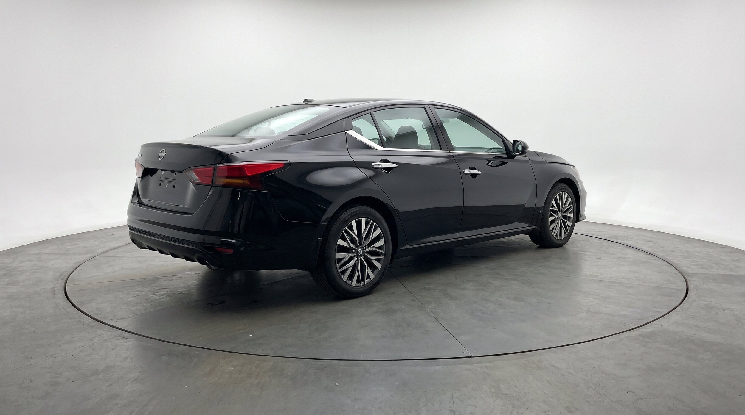 Thumbnail: 2025 Nissan Altima - 9