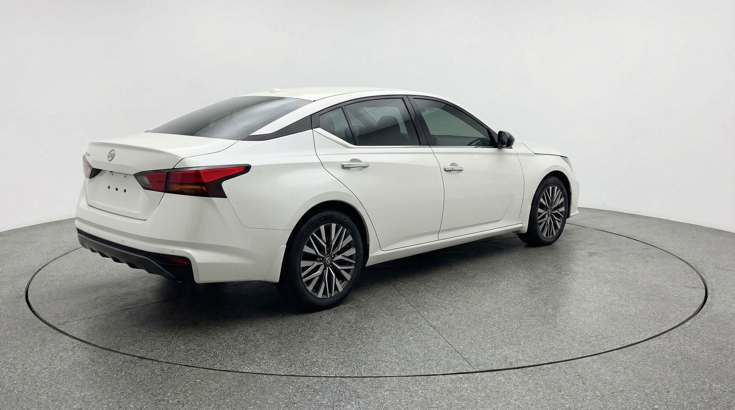 Thumbnail: 2025 Nissan Altima - 9