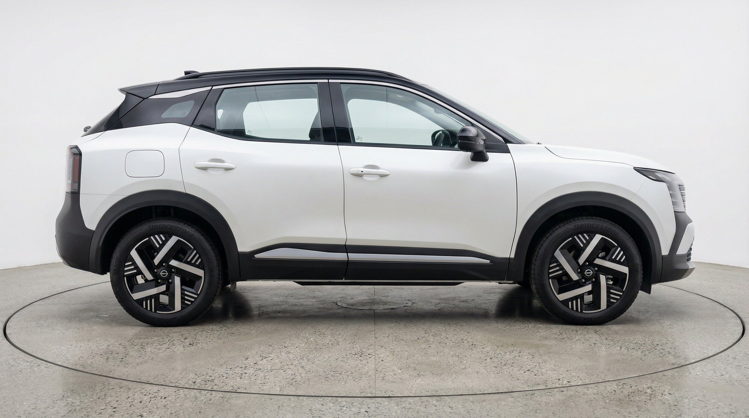 Thumbnail: 2026 Nissan Kicks - 11